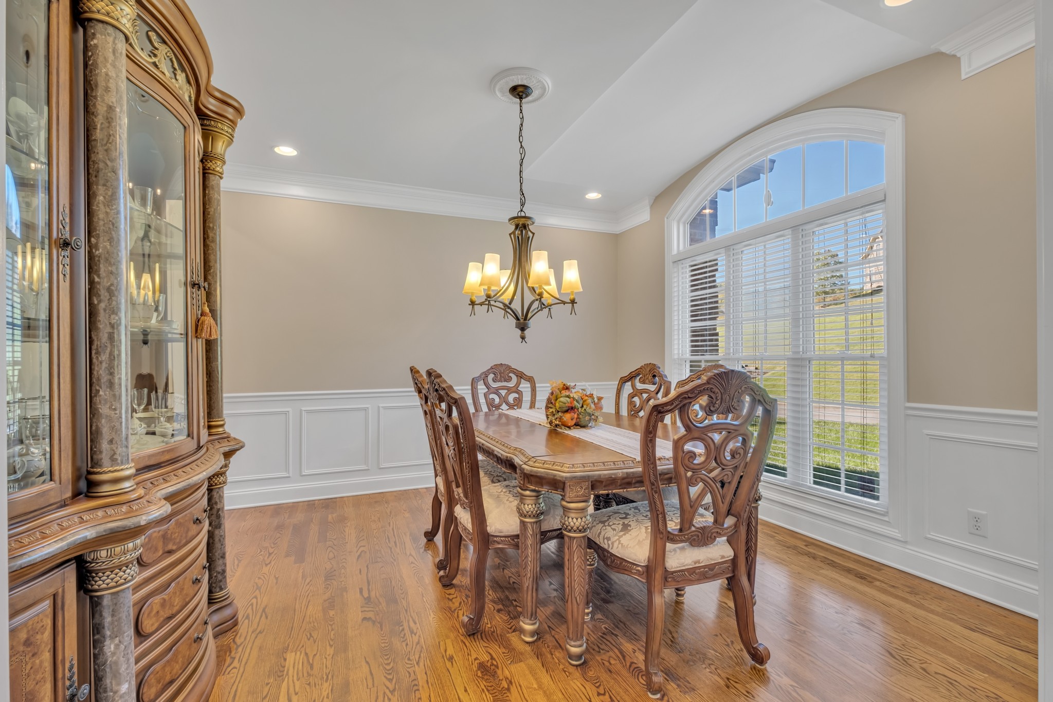 808 Aldwych Circle