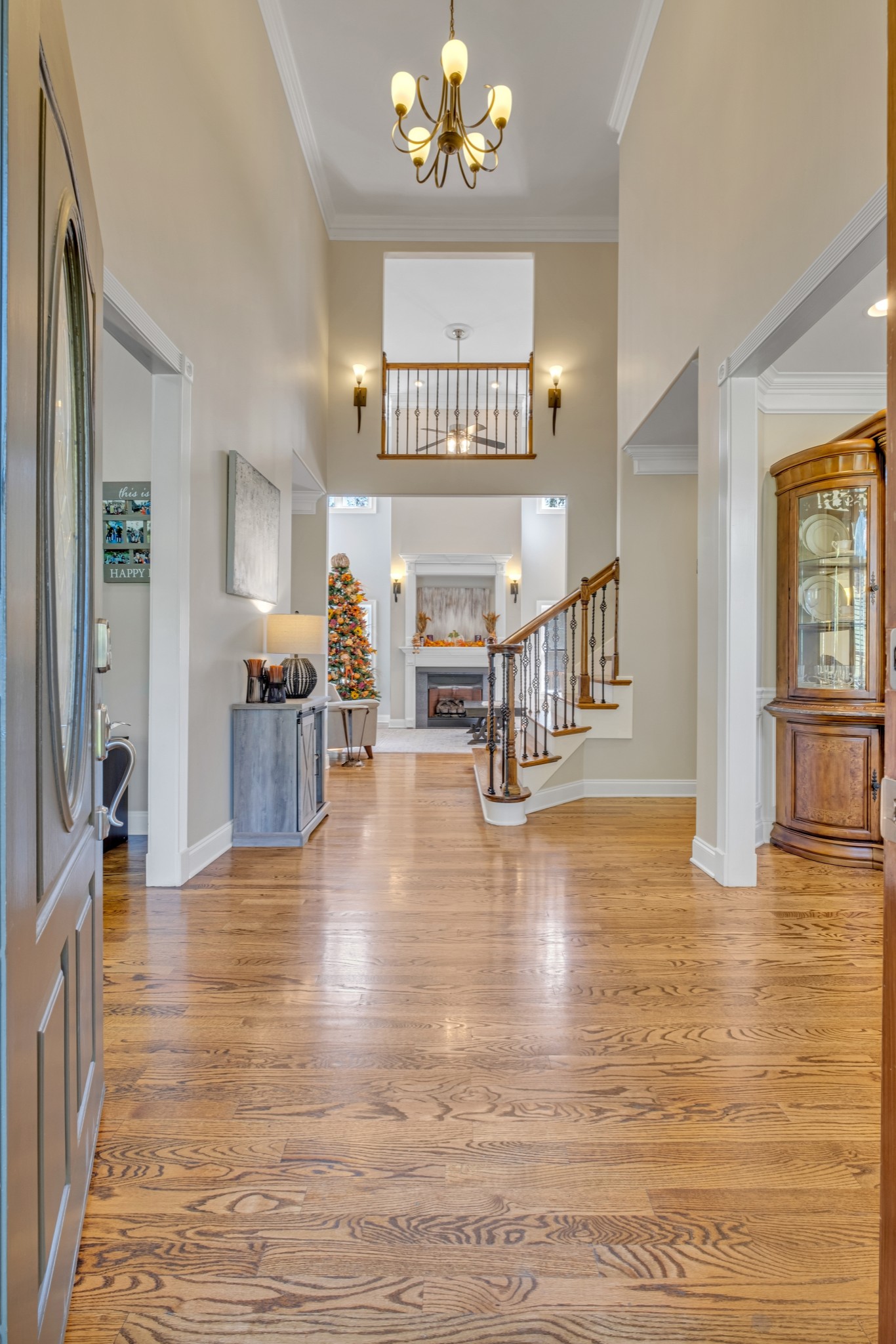 808 Aldwych Circle