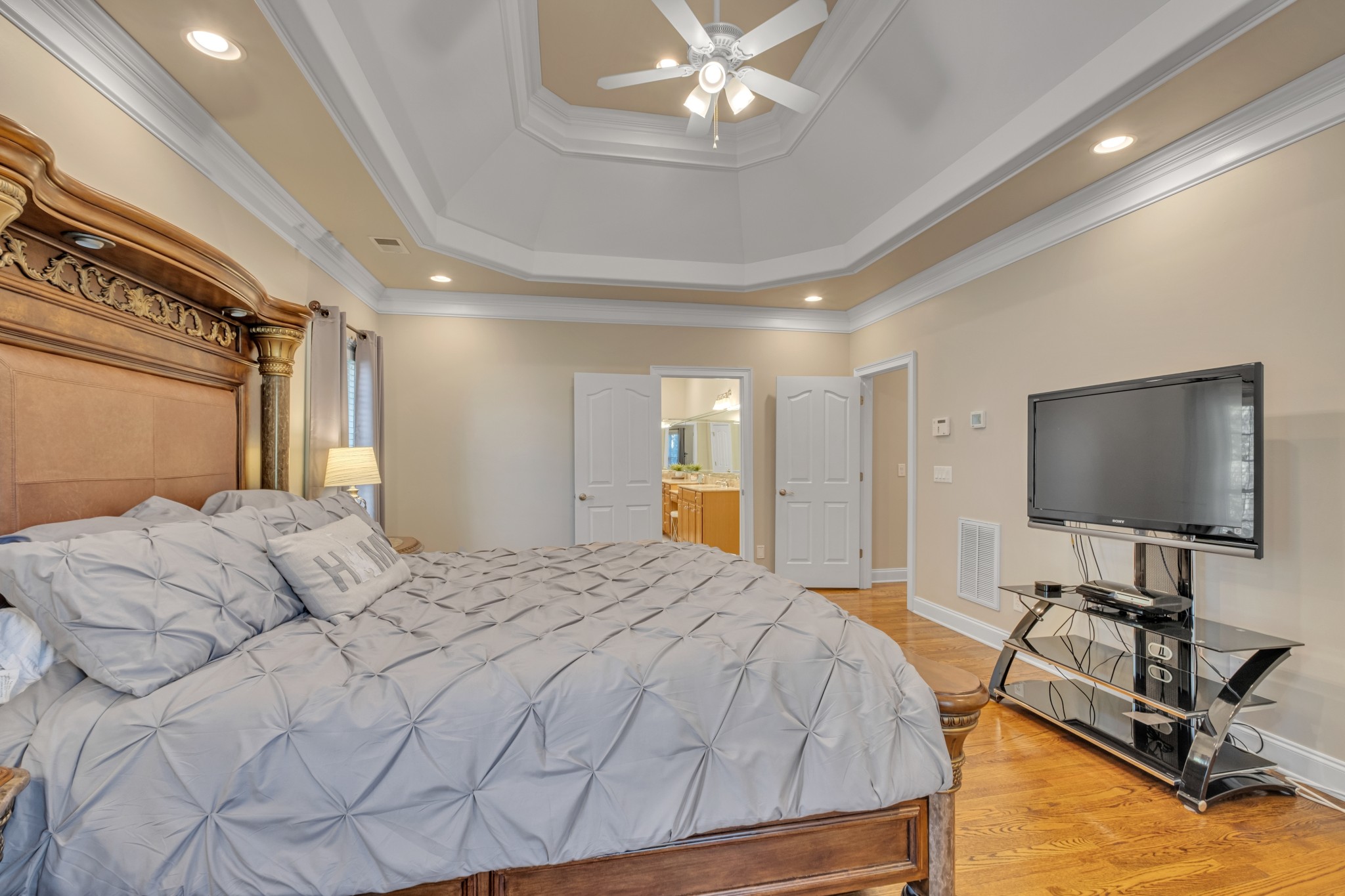 808 Aldwych Circle
