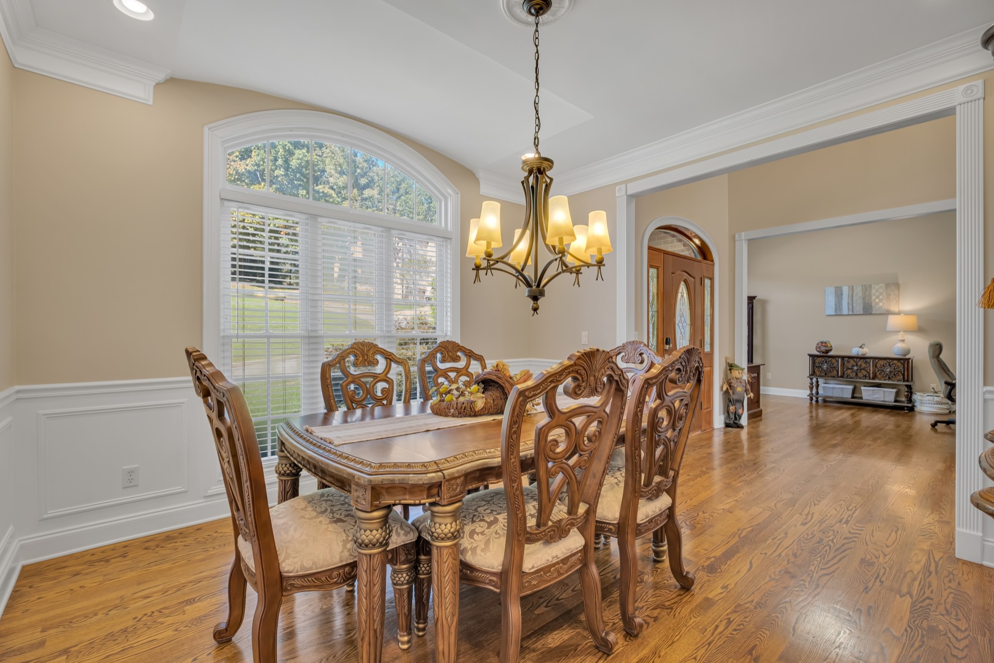 808 Aldwych Circle