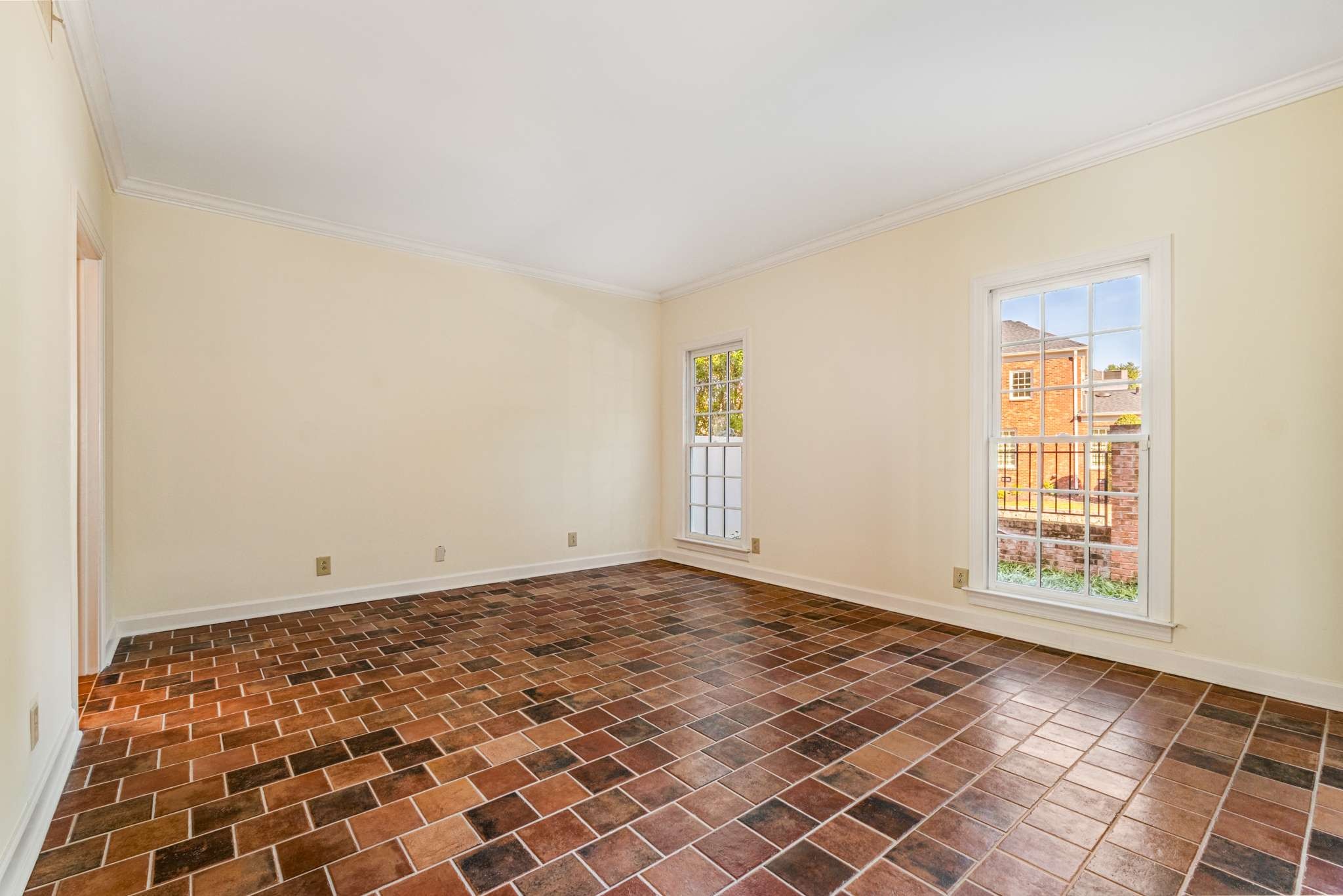 193 Moultrie Park