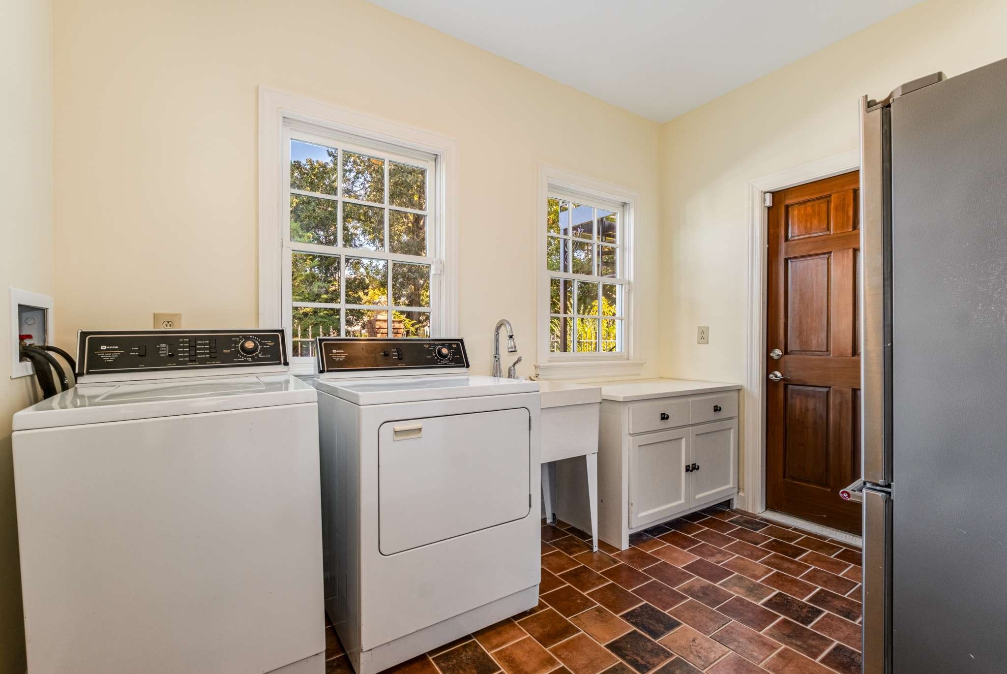 193 Moultrie Park