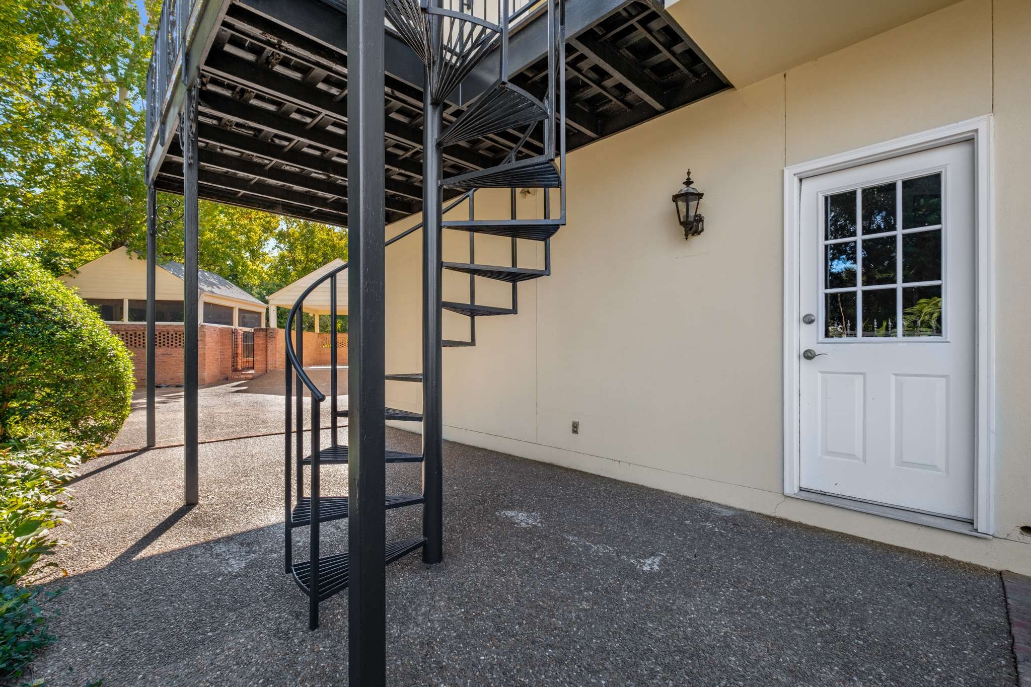 193 Moultrie Park