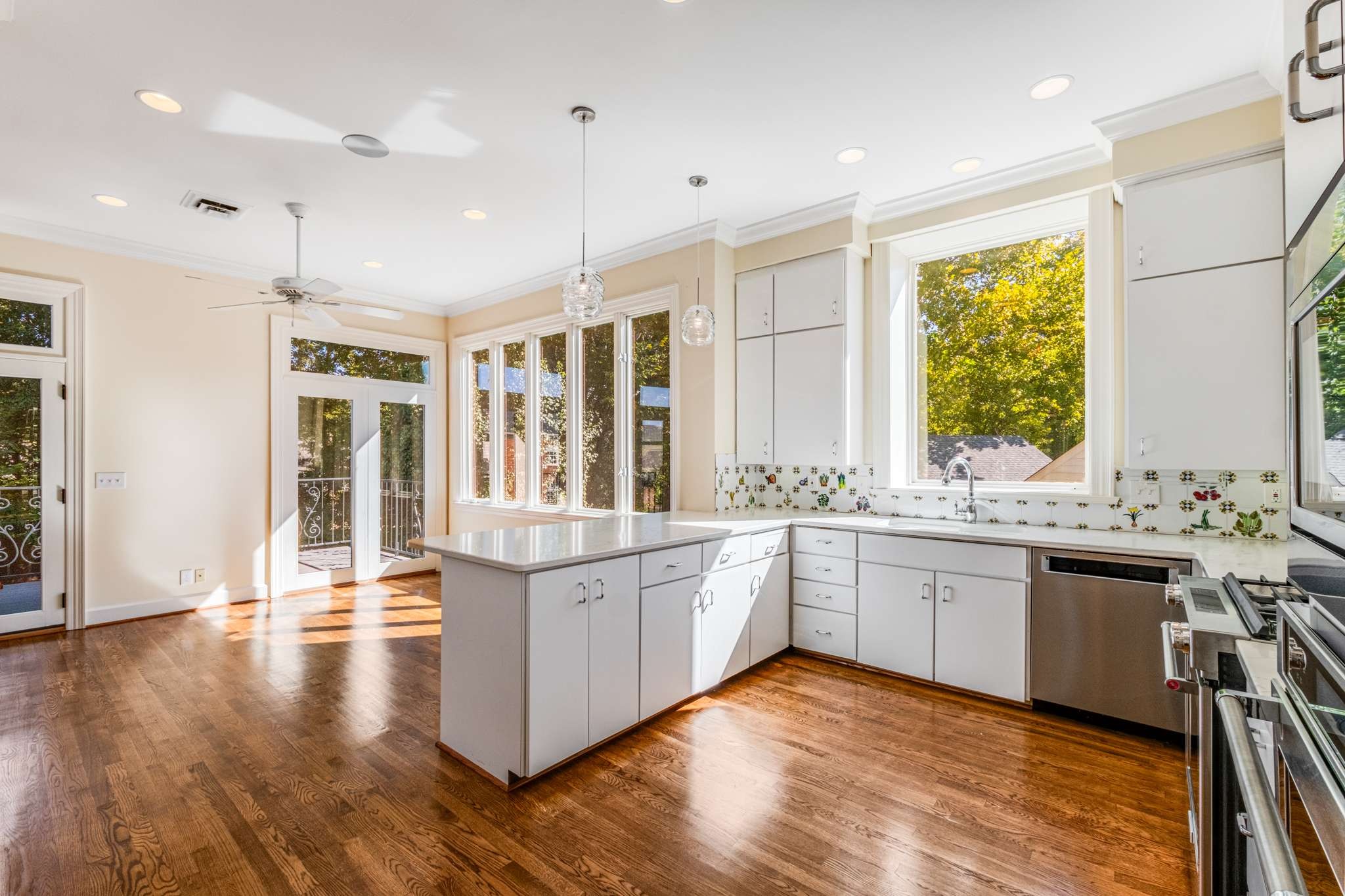 193 Moultrie Park