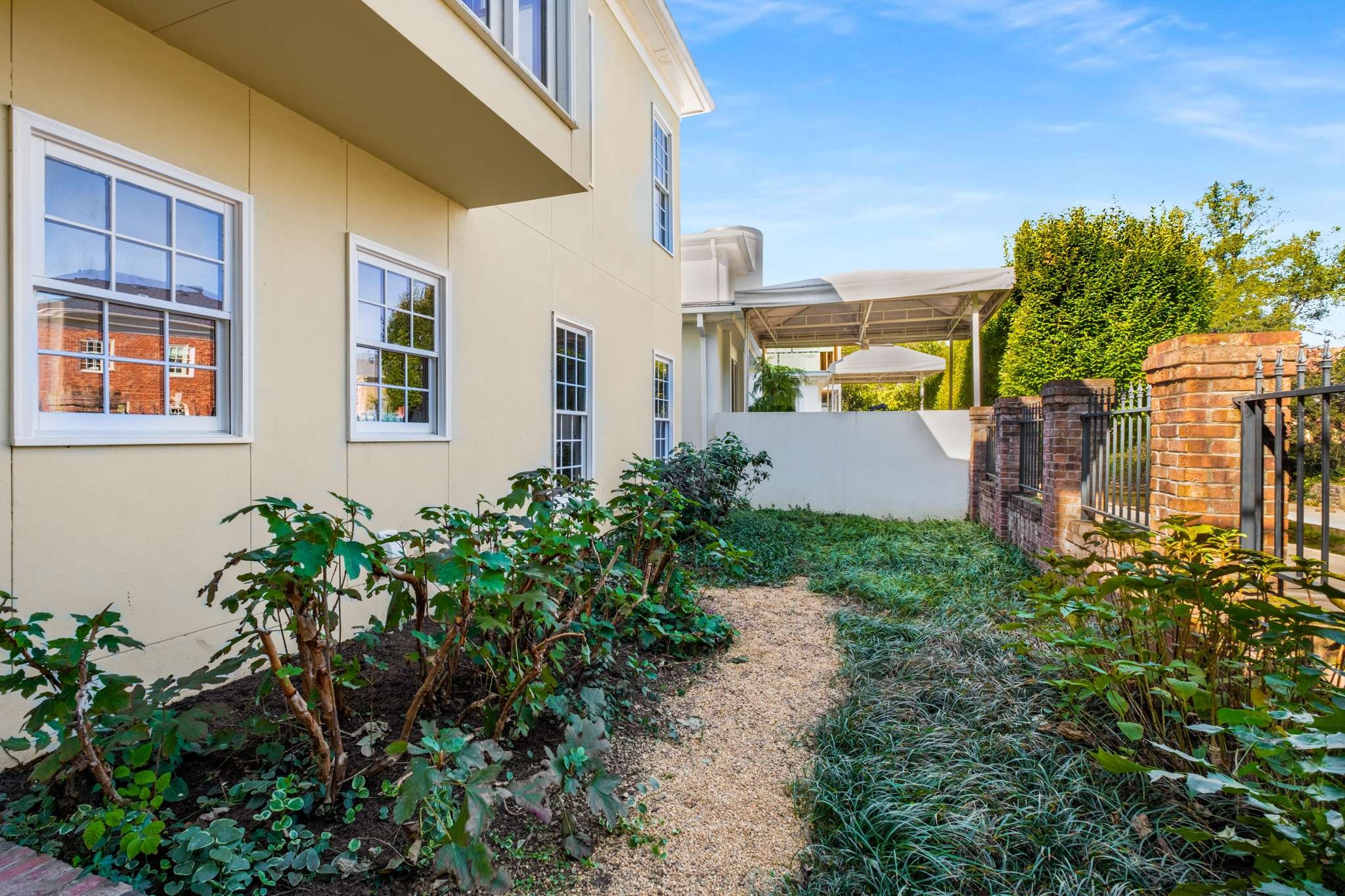 193 Moultrie Park