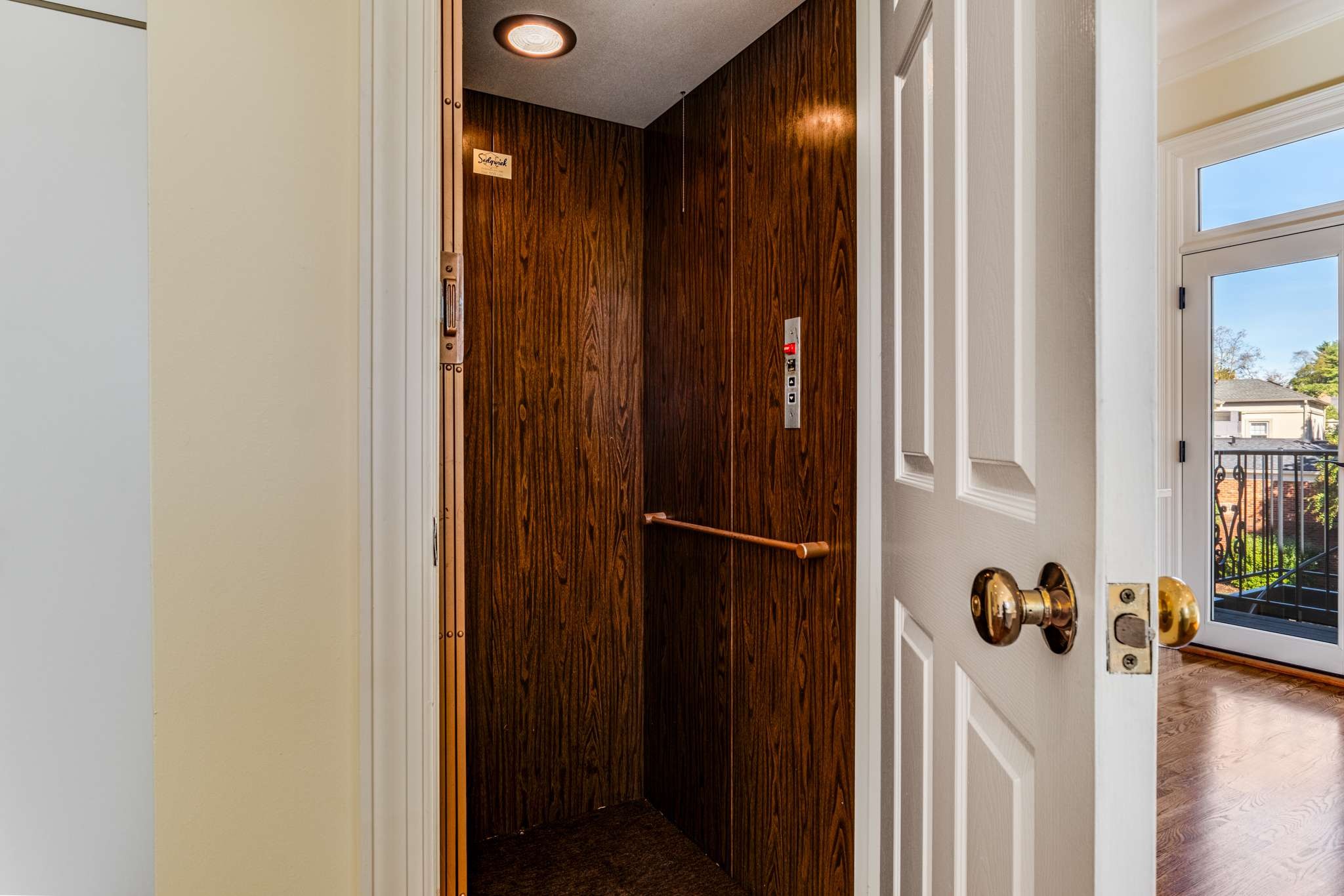 193 Moultrie Park