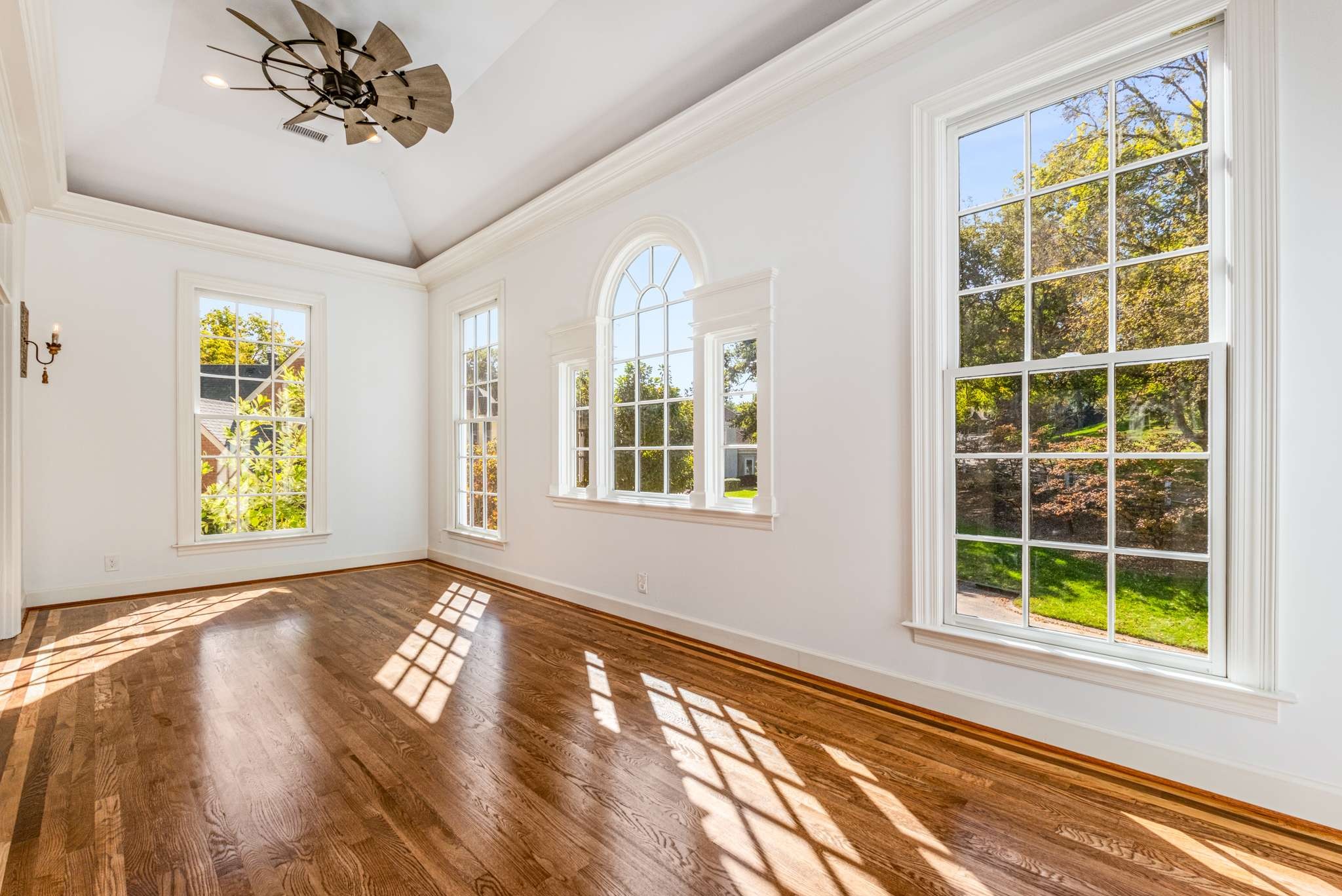 193 Moultrie Park