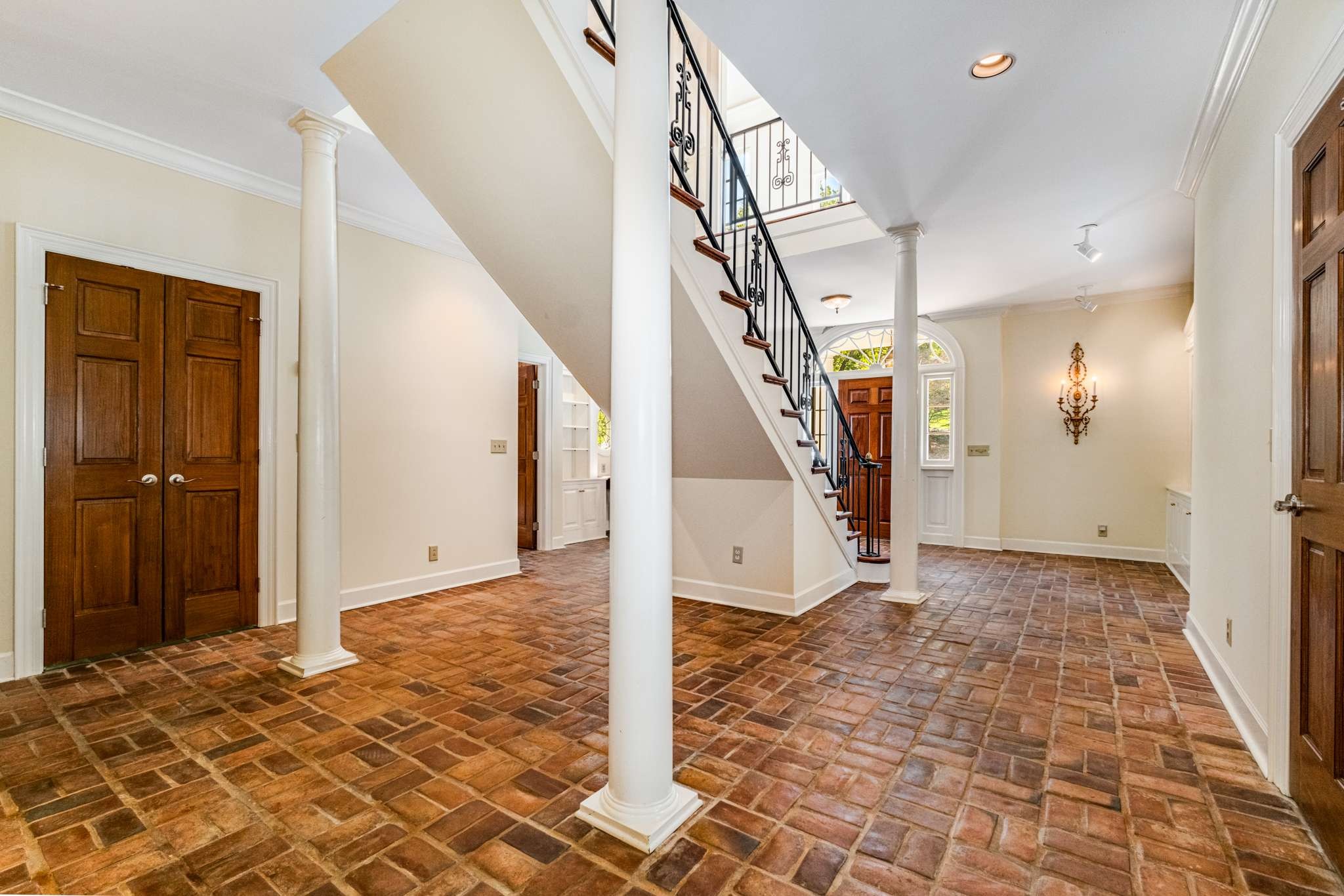 193 Moultrie Park