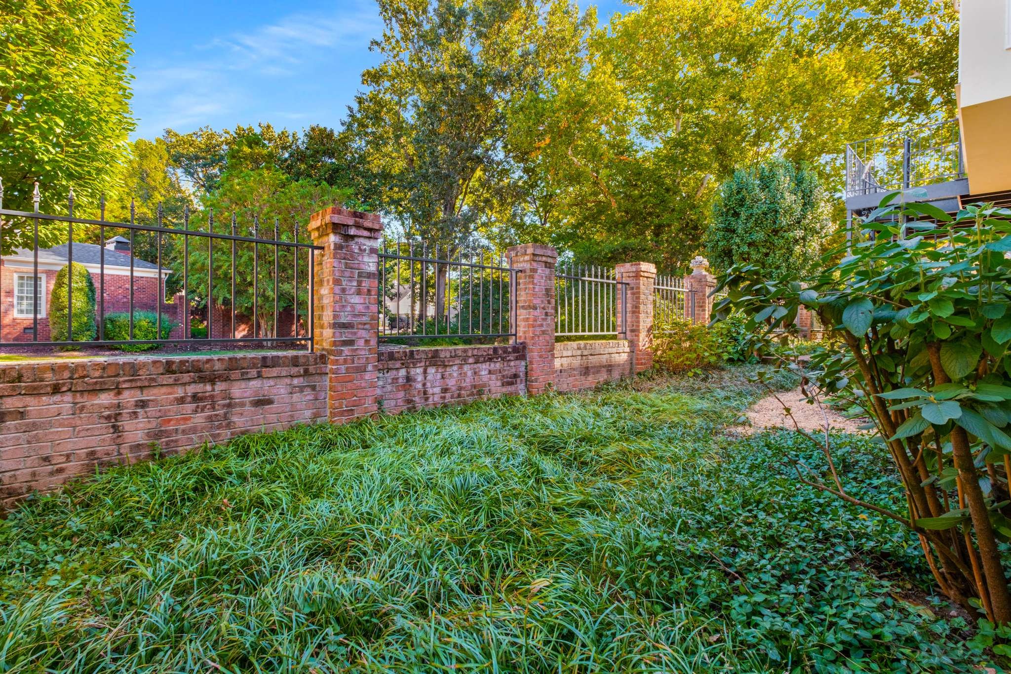 193 Moultrie Park