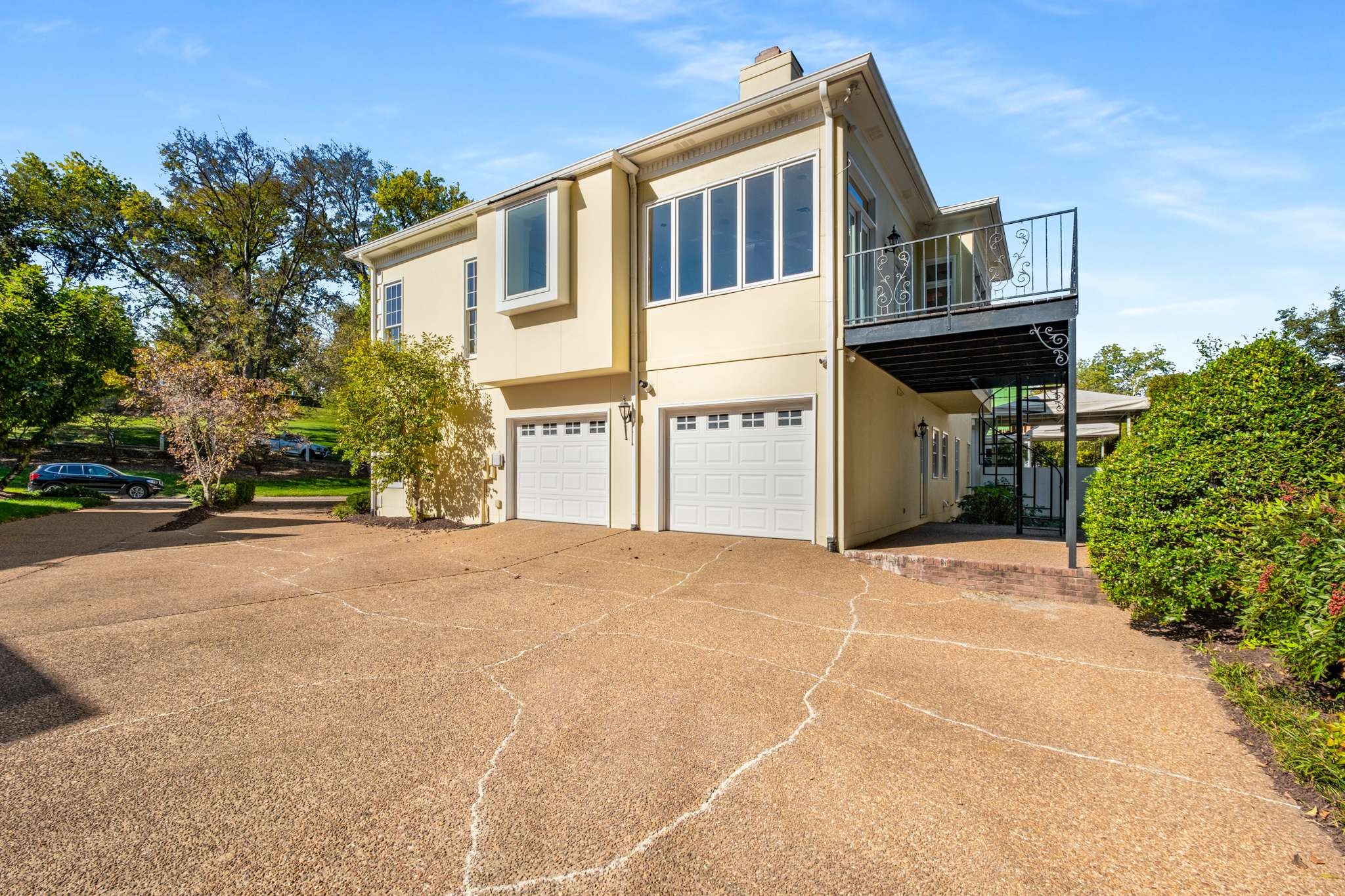 193 Moultrie Park