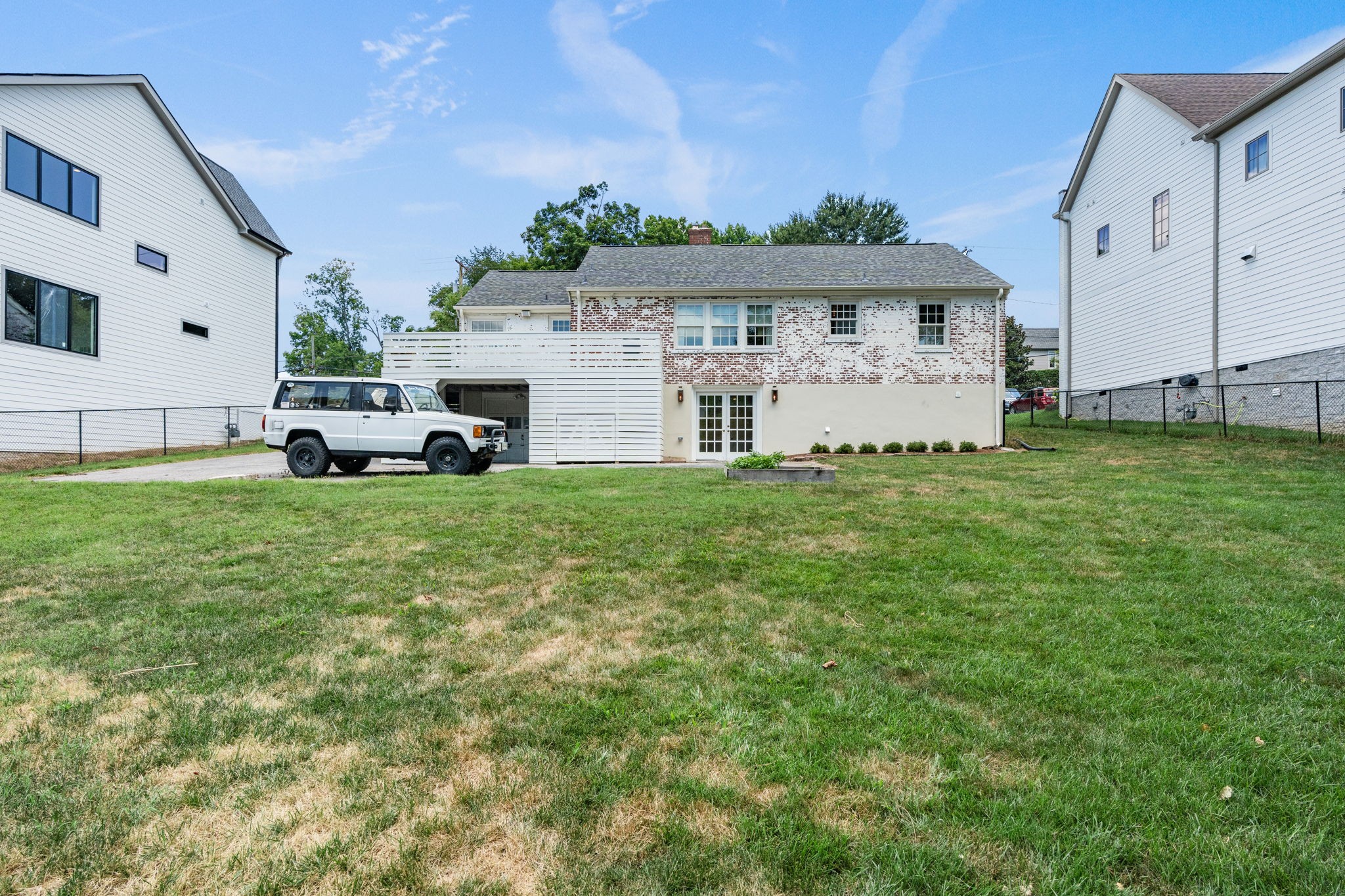 3723 Estes Rd