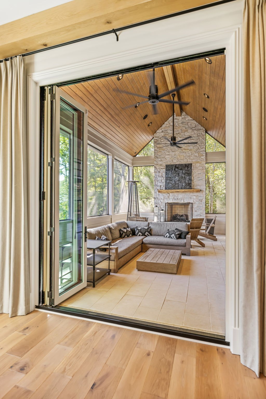 305 Morning Mist Ln