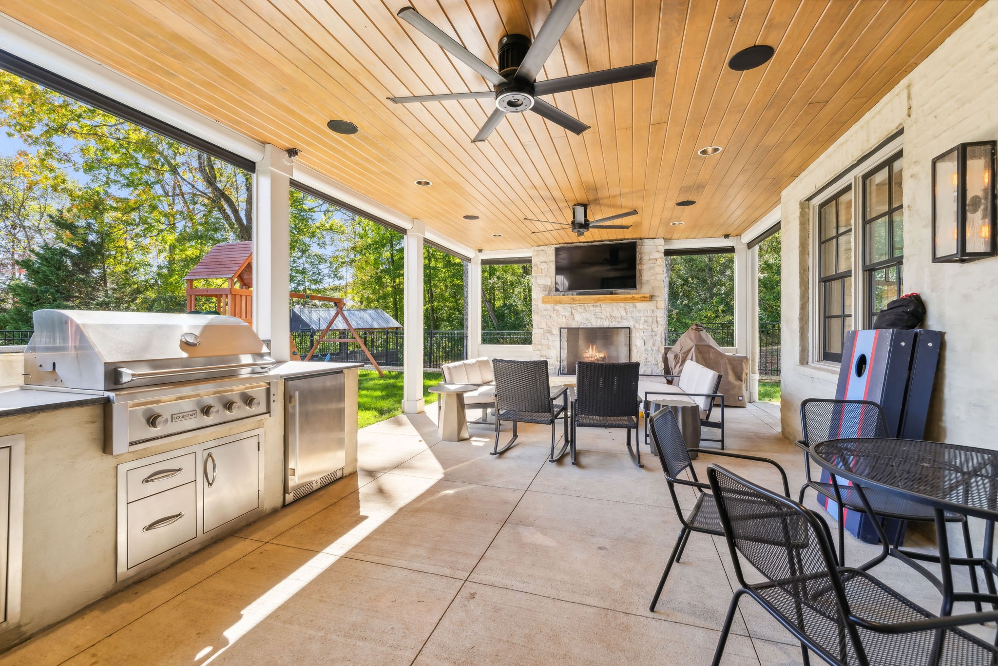 305 Morning Mist Ln