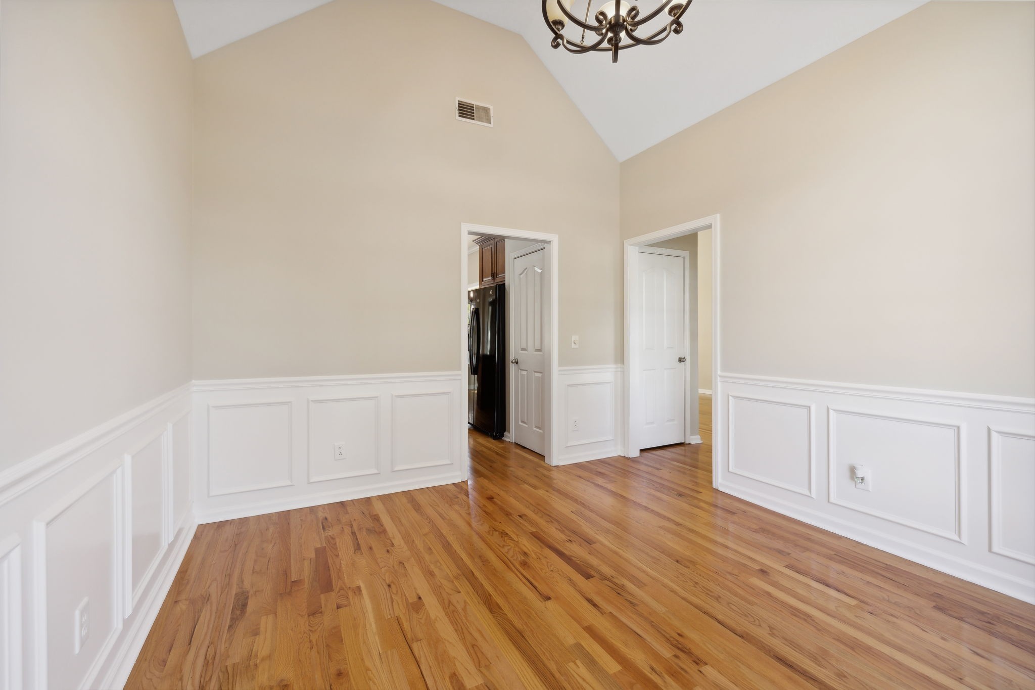 2634 Mission Ridge Dr