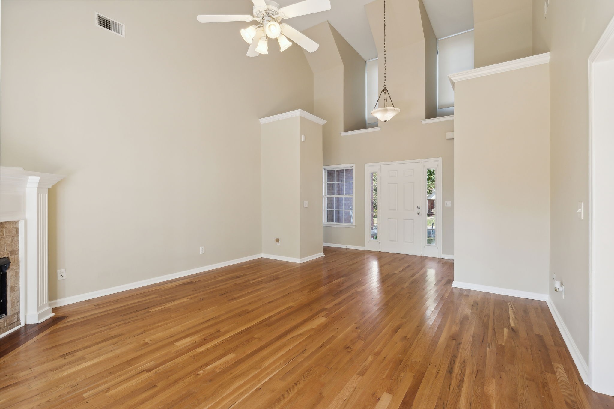 2634 Mission Ridge Dr