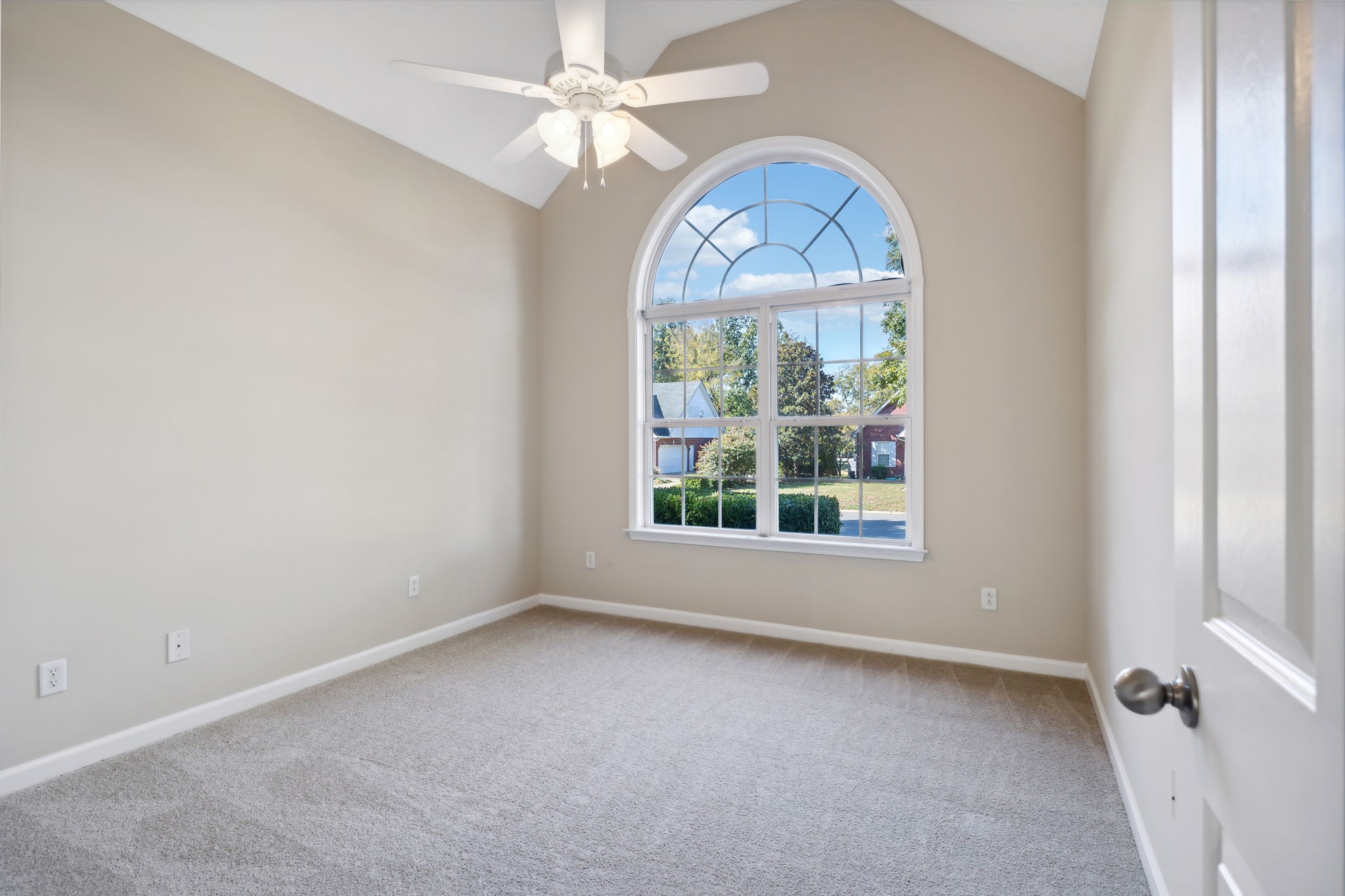 2634 Mission Ridge Dr