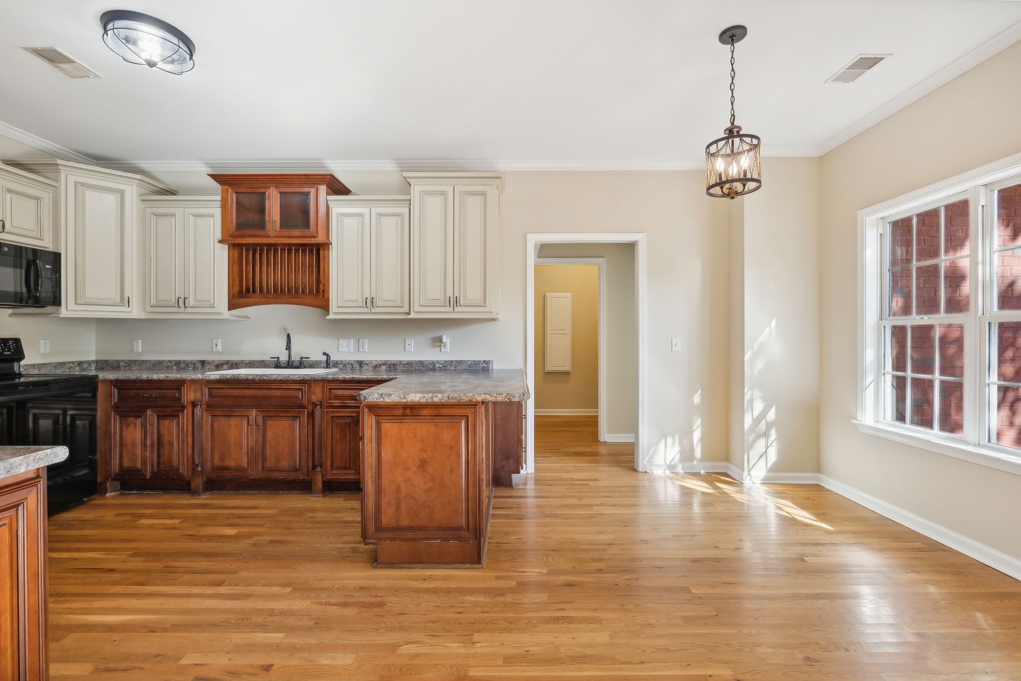 2634 Mission Ridge Dr