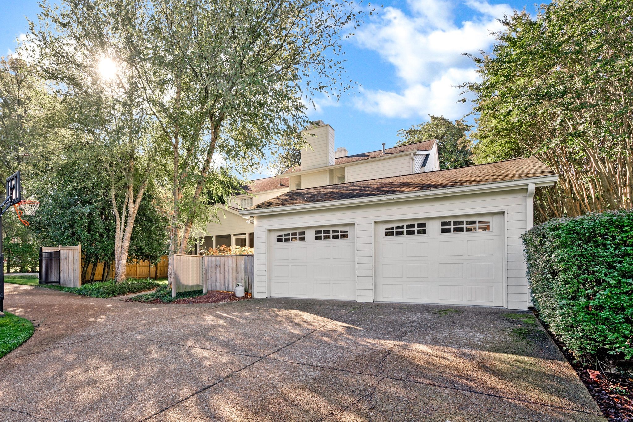 3600 Sperry Ave