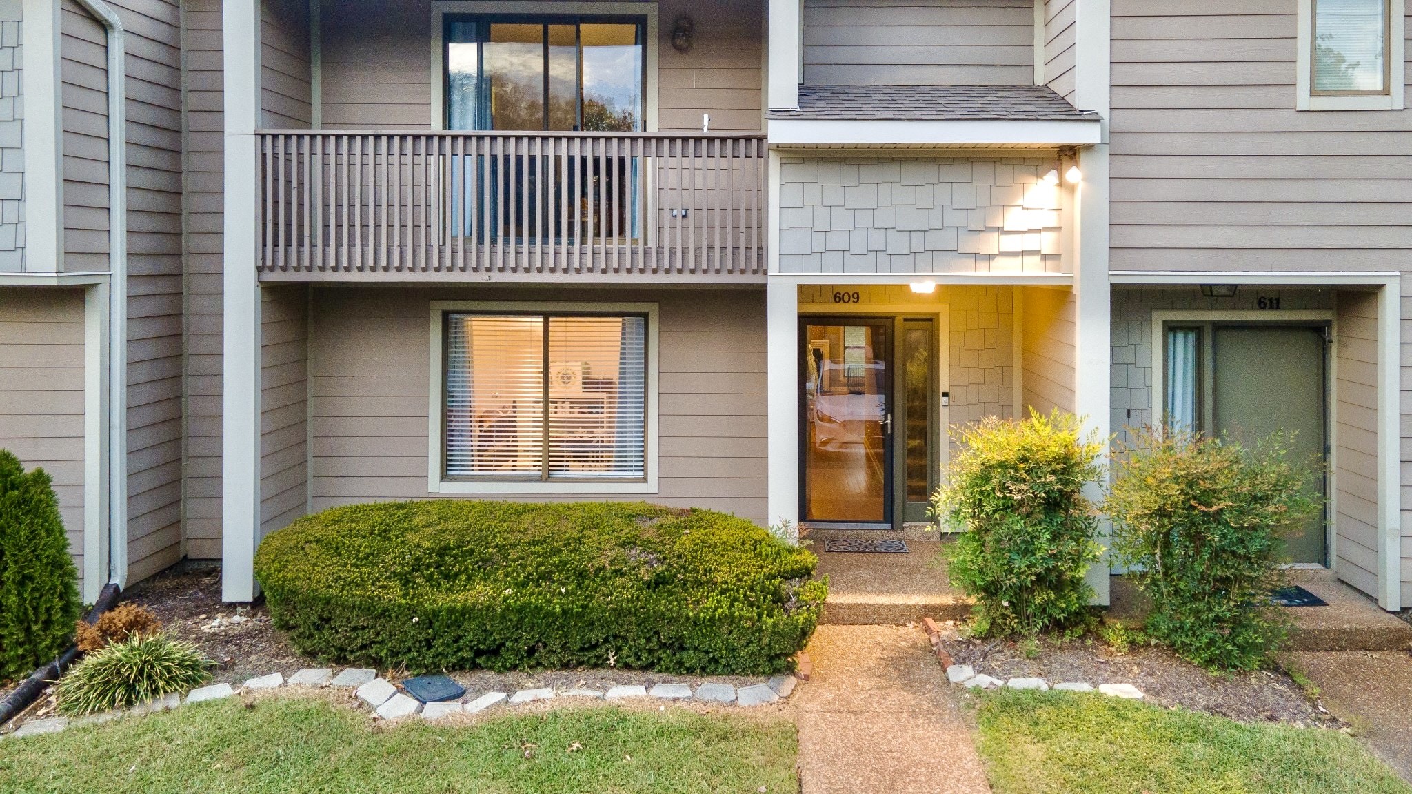 609 Barlin Dr