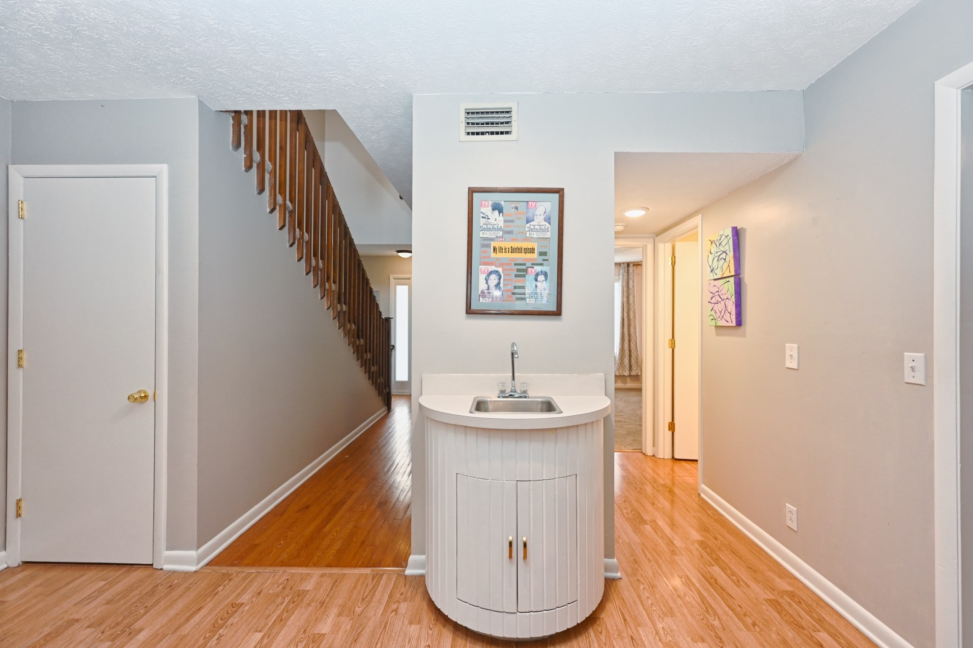 609 Barlin Dr
