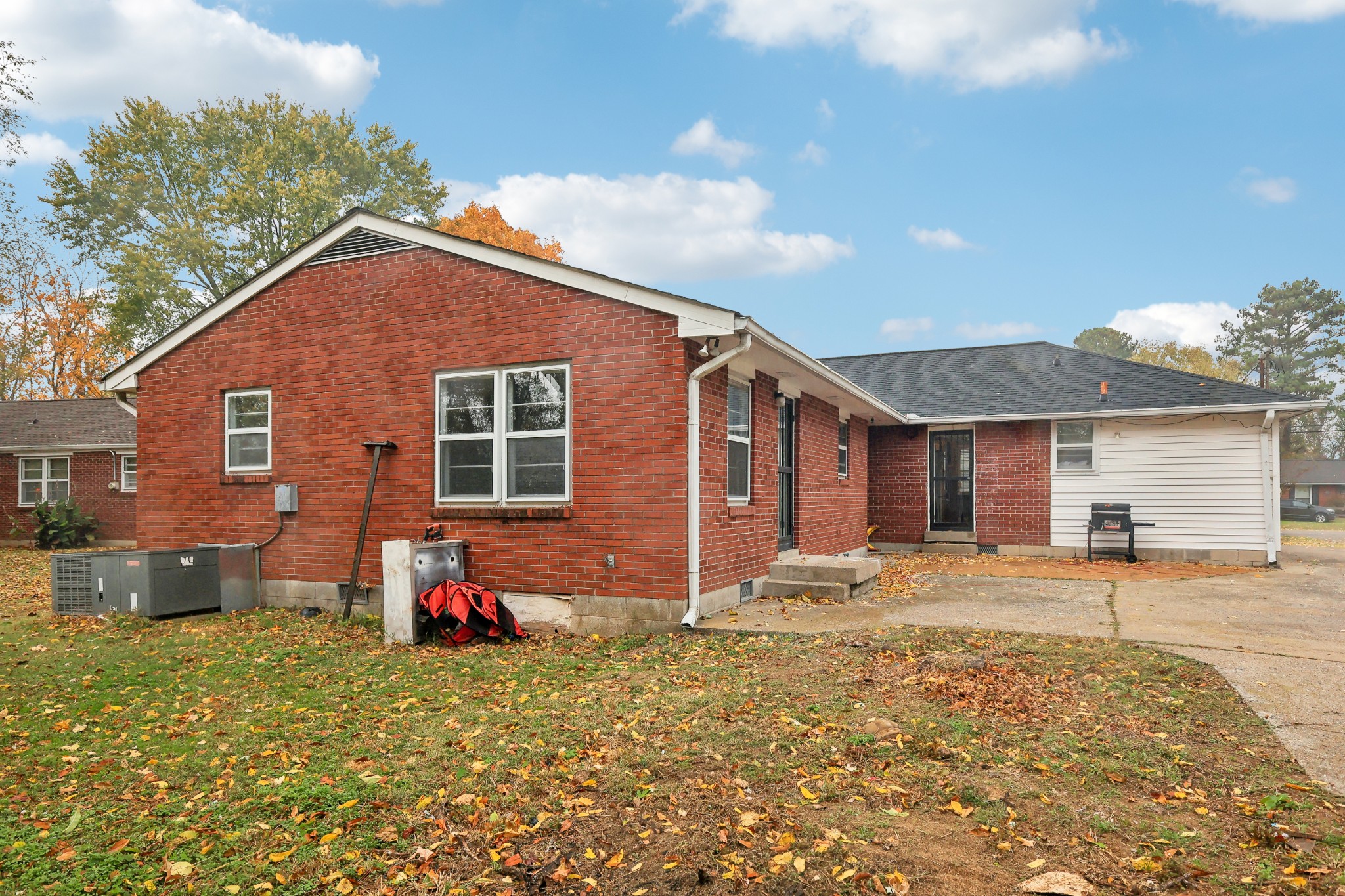 2517 Woodberry Dr