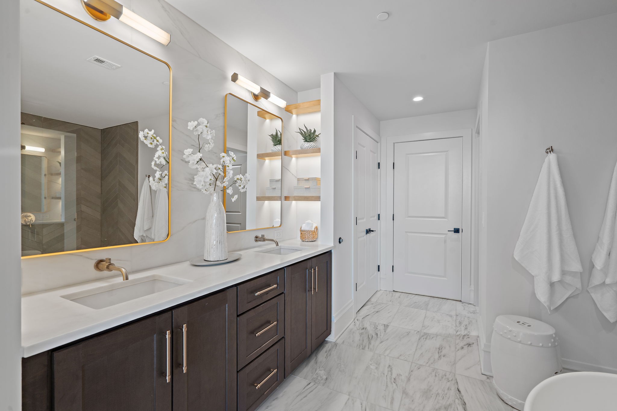 1616 West End Ave Unit: 2302