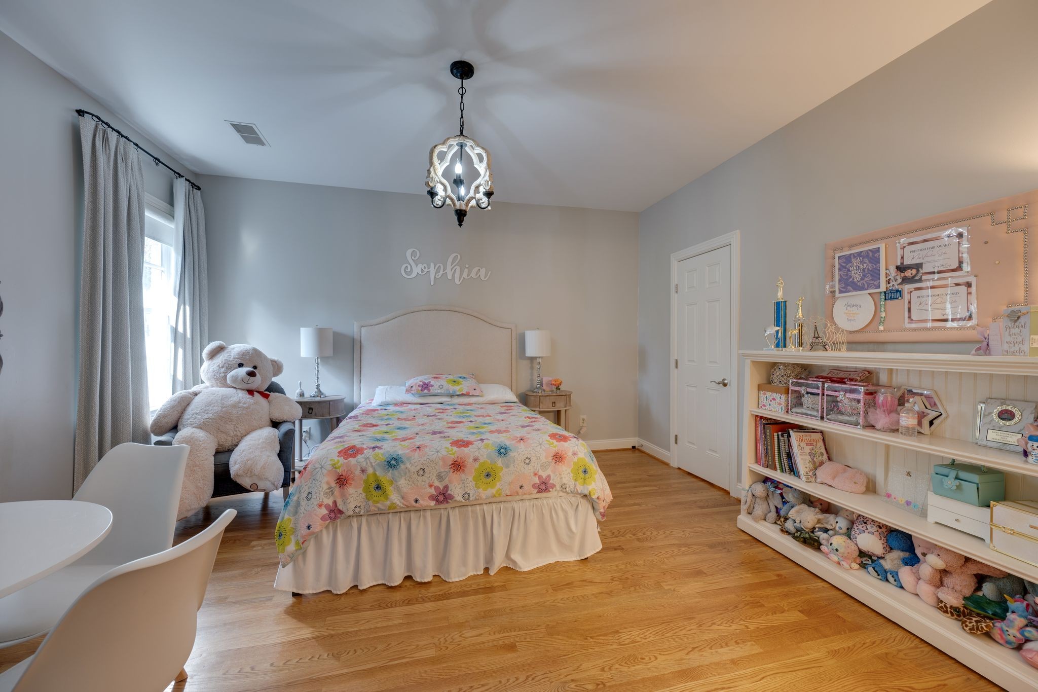 1107 Vaughn Crest Dr