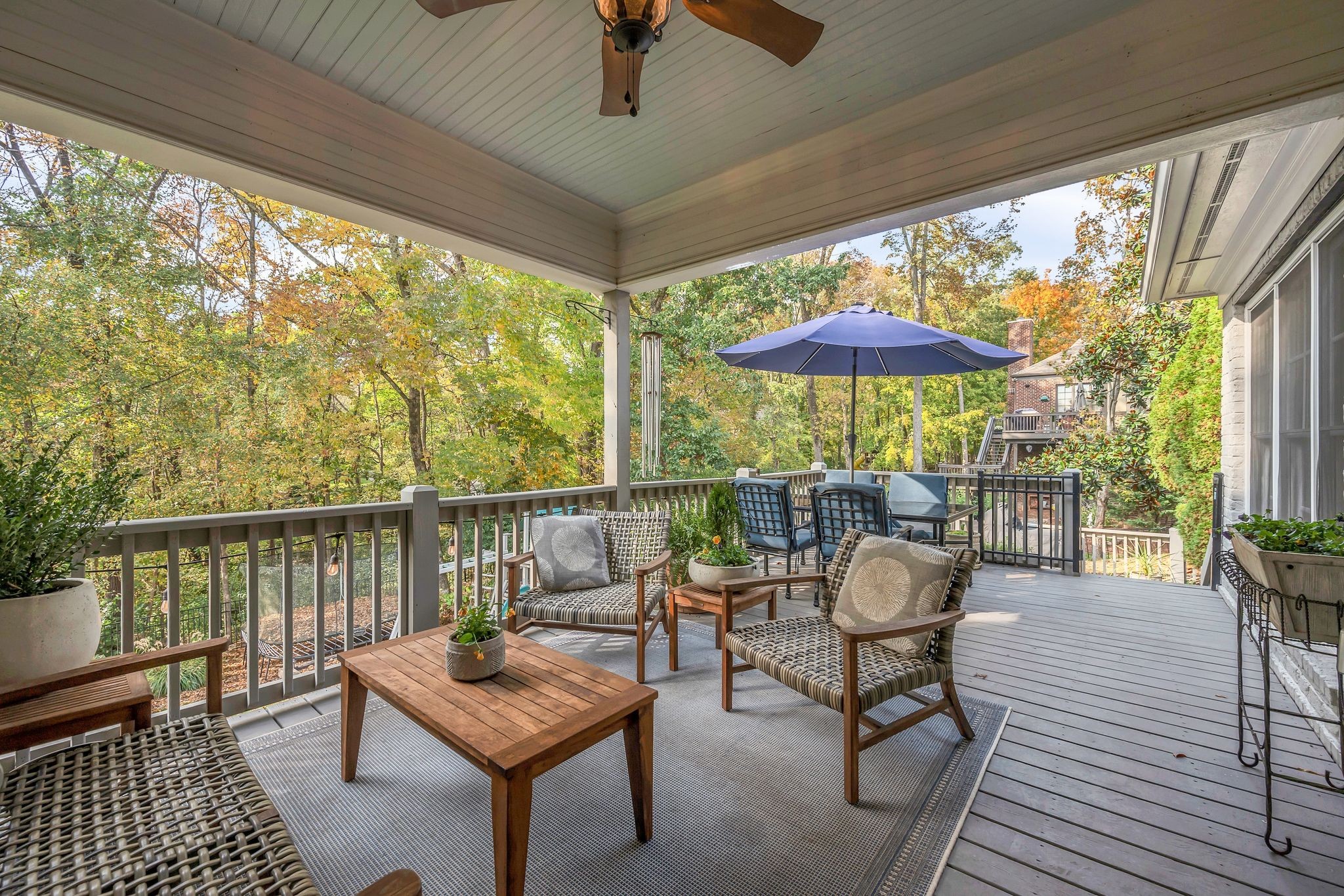 1107 Vaughn Crest Dr
