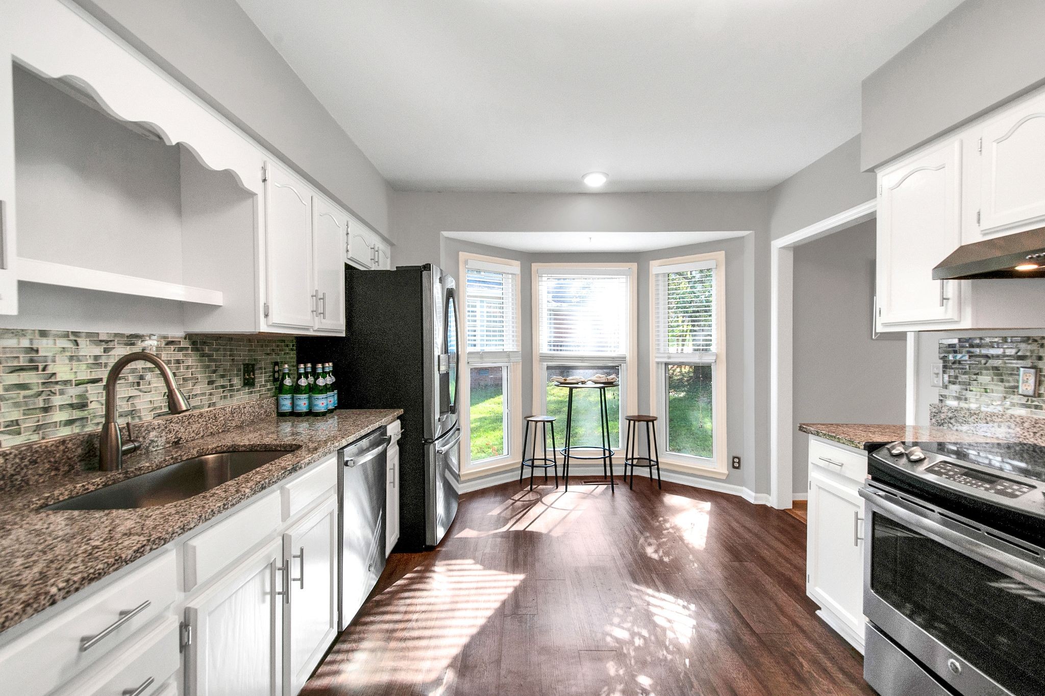 605 S Riverbend Ct