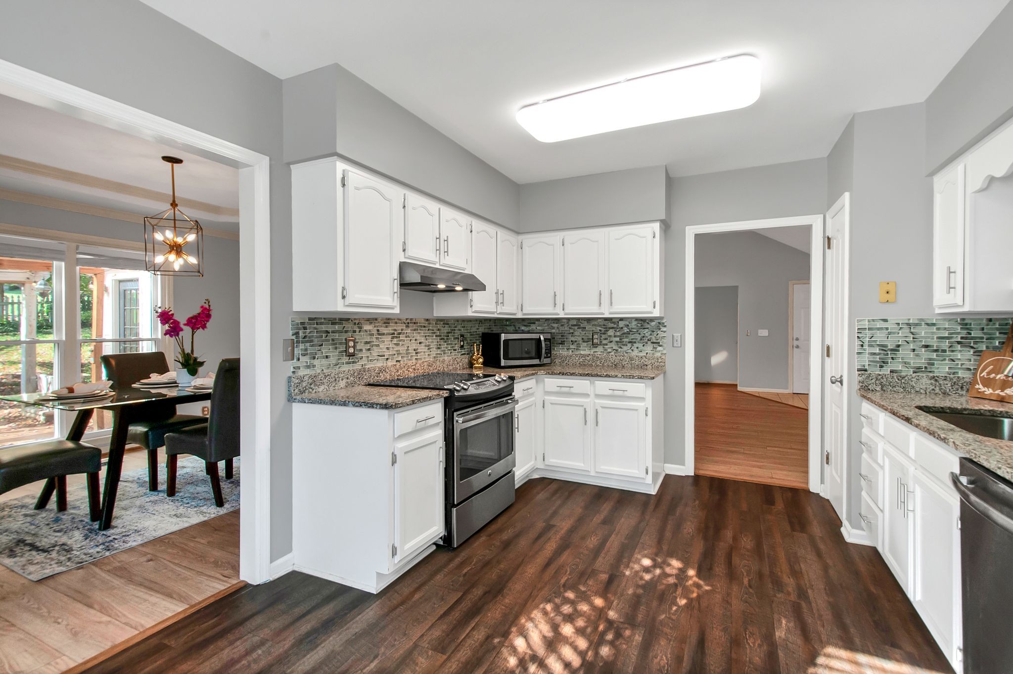 605 S Riverbend Ct