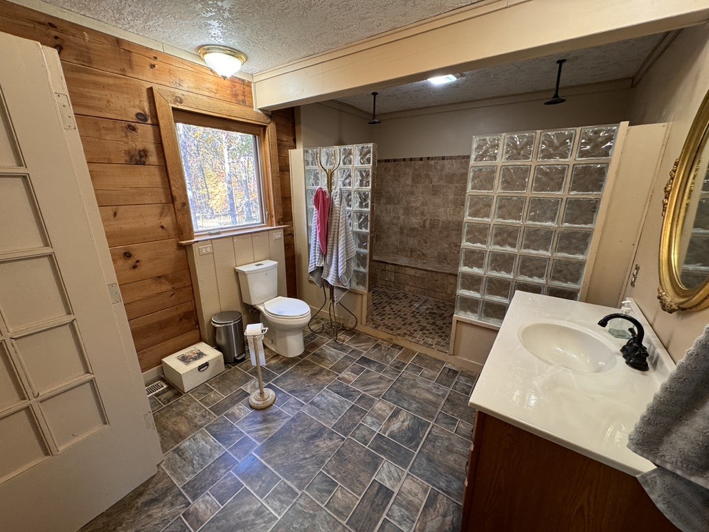 1215 Company Farm Rd