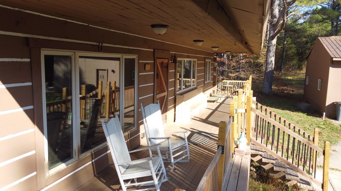 1215 Company Farm Rd