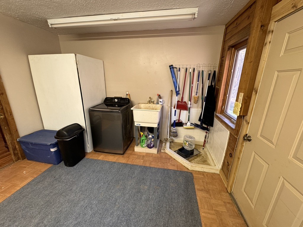 1215 Company Farm Rd