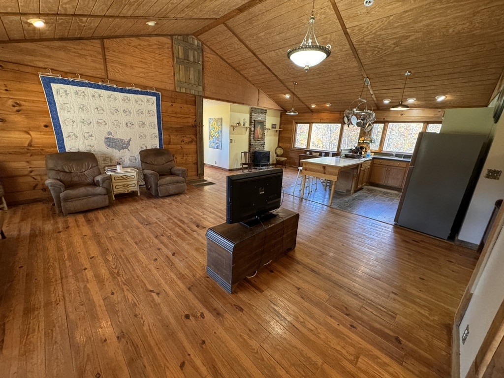 1215 Company Farm Rd