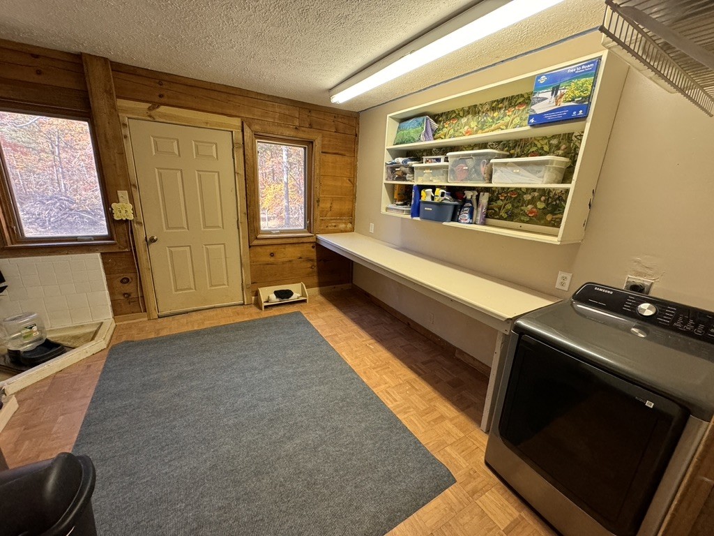 1215 Company Farm Rd