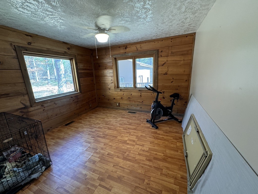 1215 Company Farm Rd