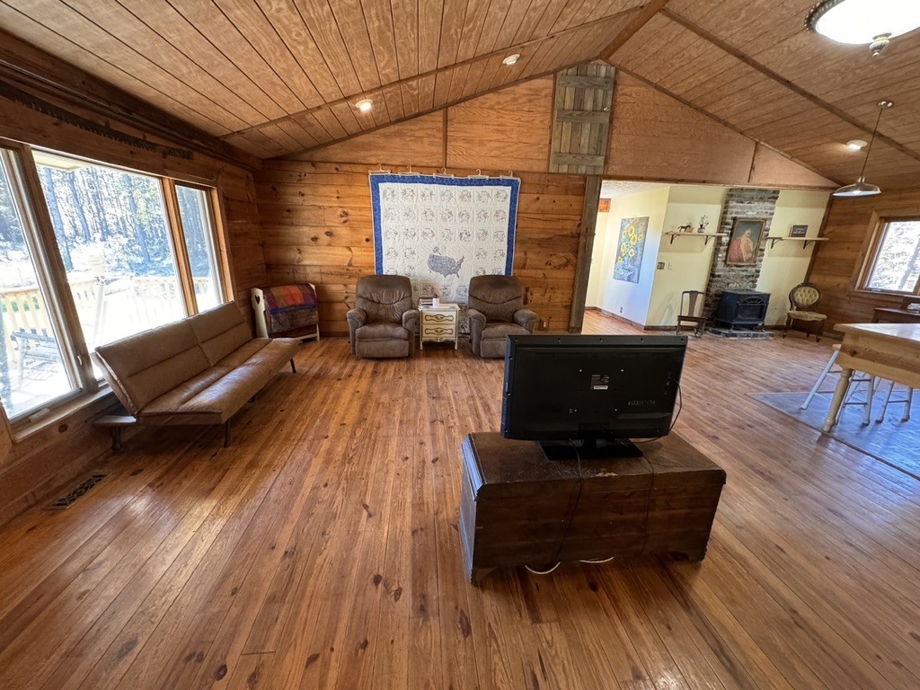 1215 Company Farm Rd