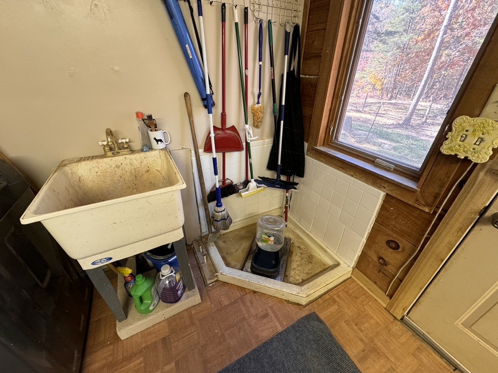 1215 Company Farm Rd