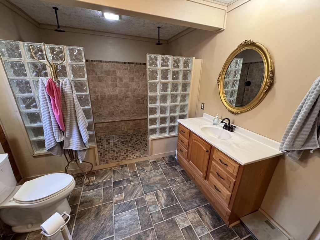 1215 Company Farm Rd