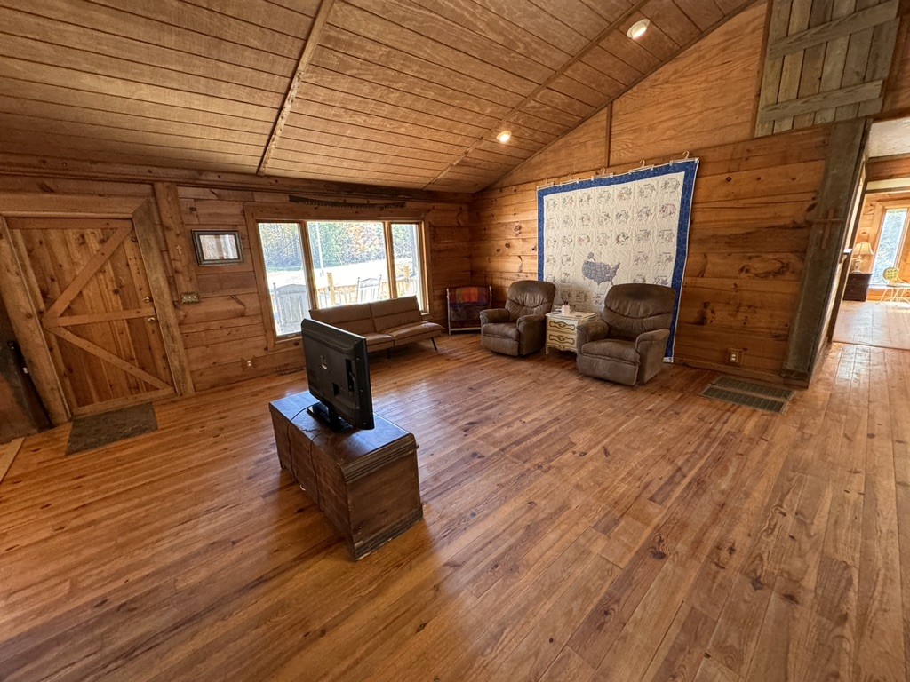 1215 Company Farm Rd