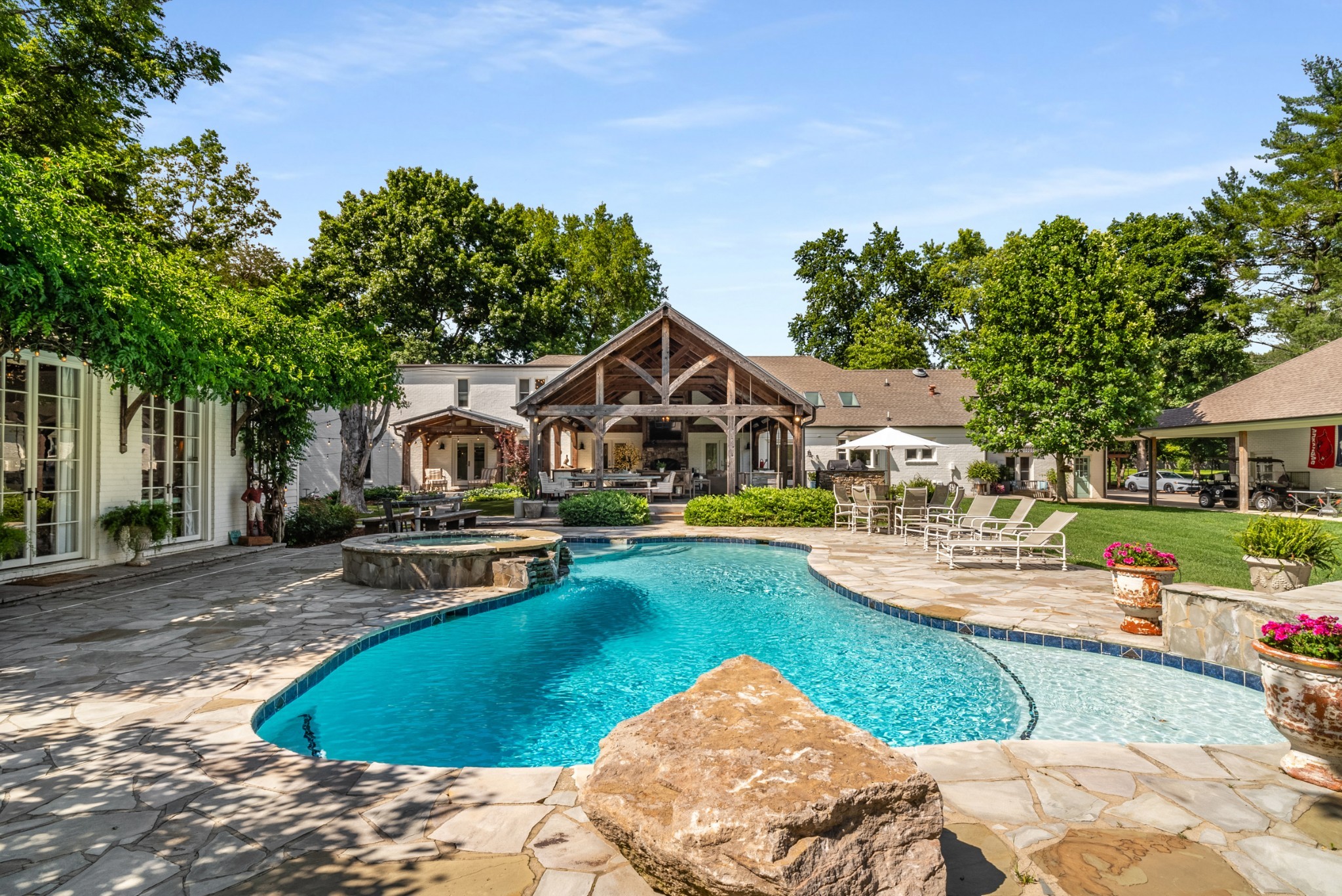 2221 Old Hickory Blvd