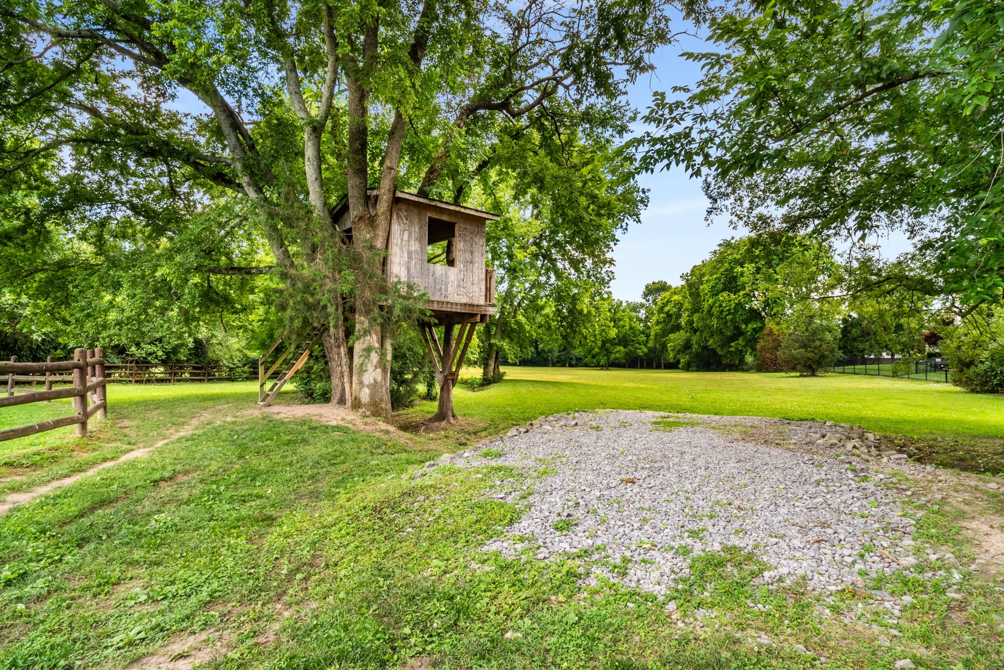 2221 Old Hickory Blvd