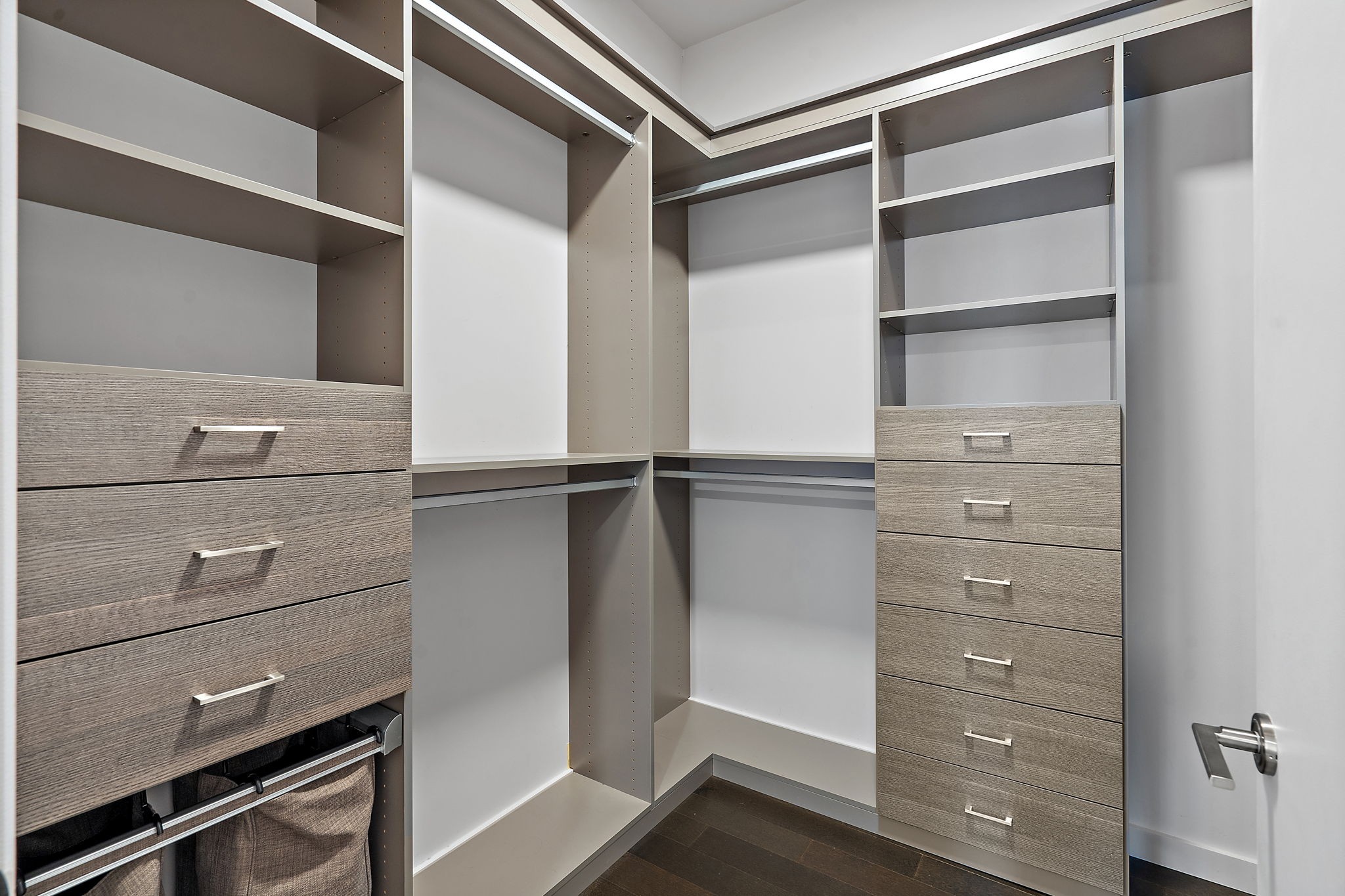 515 Church St Unit: 3606