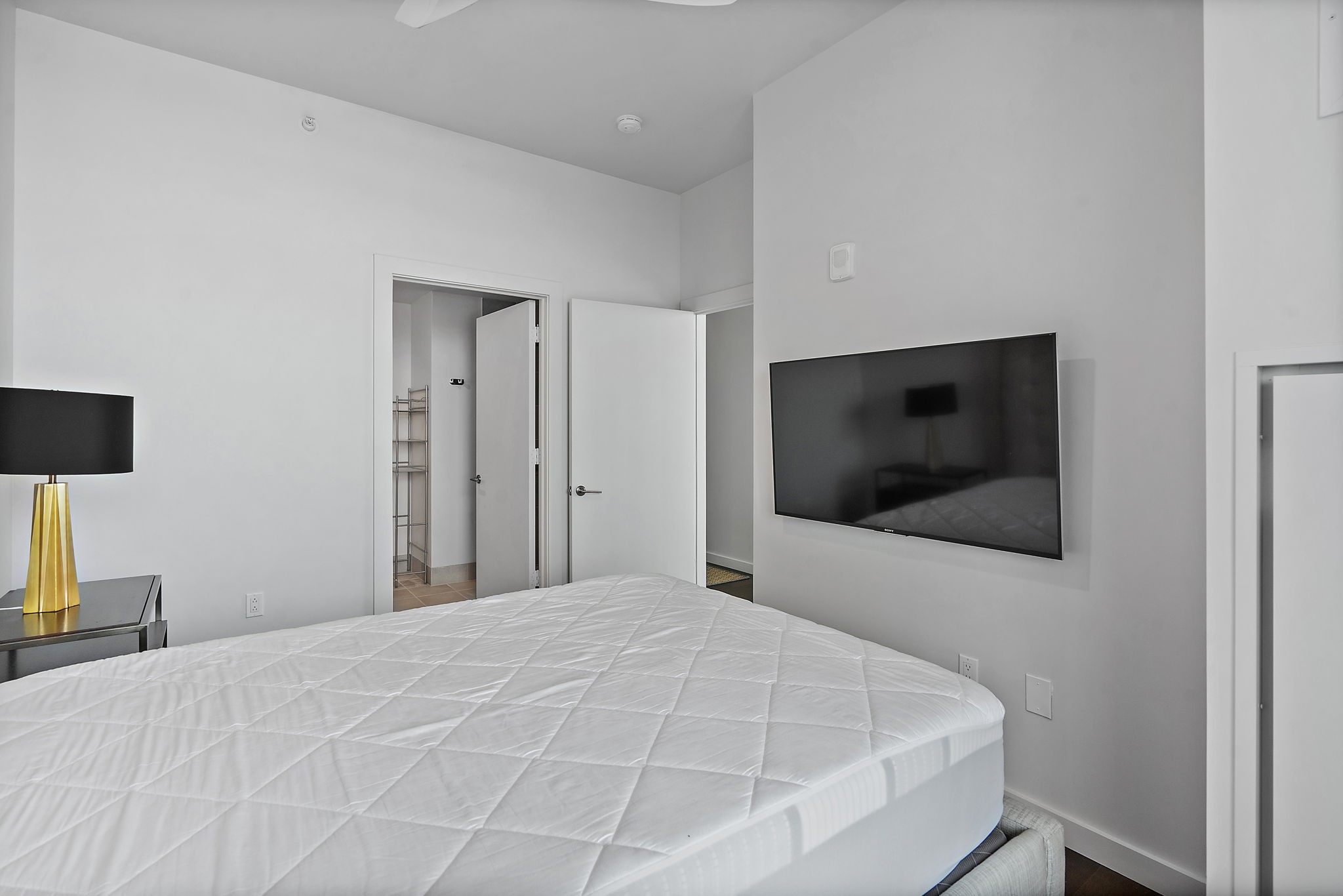 515 Church St Unit: 3606