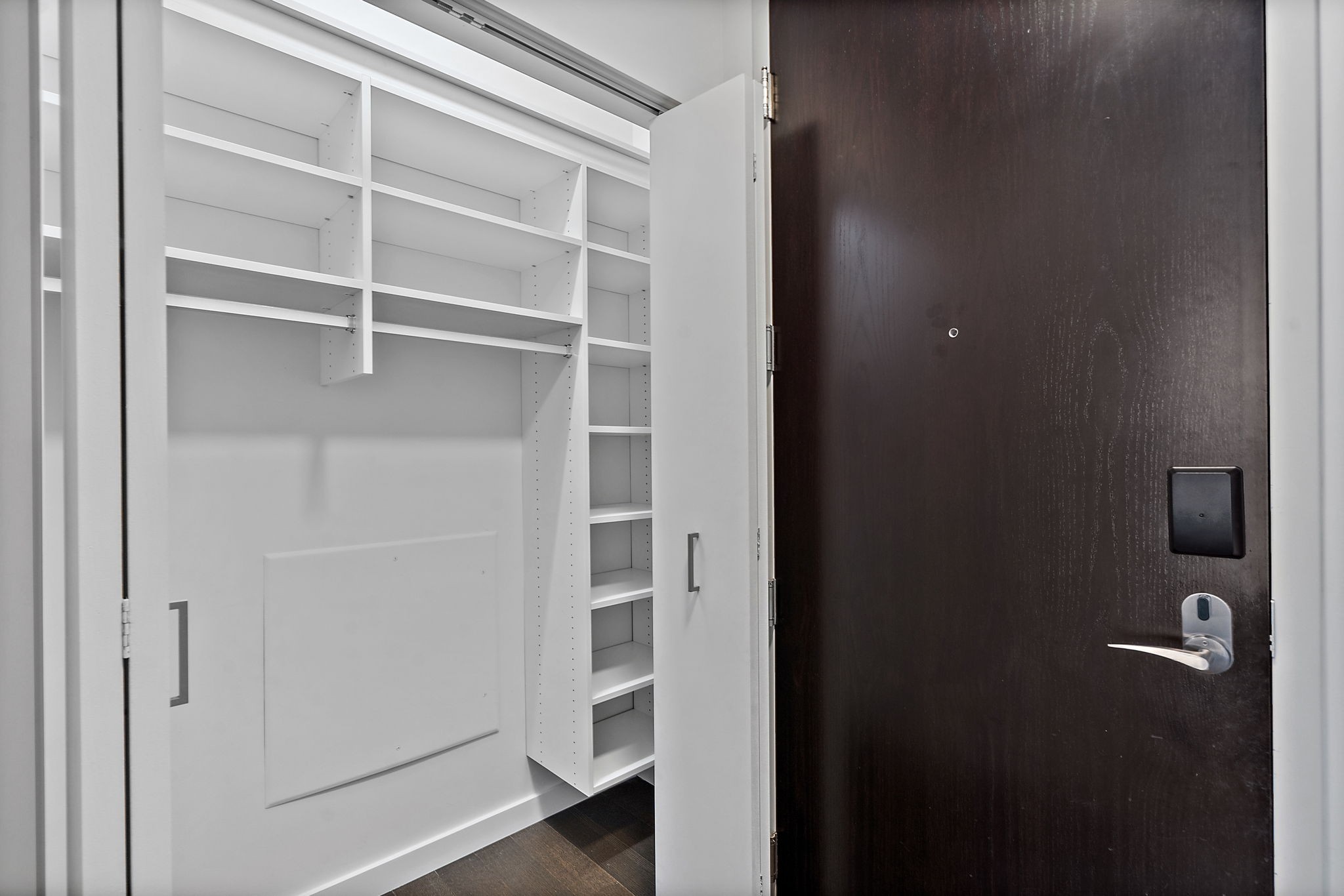 515 Church St Unit: 3606