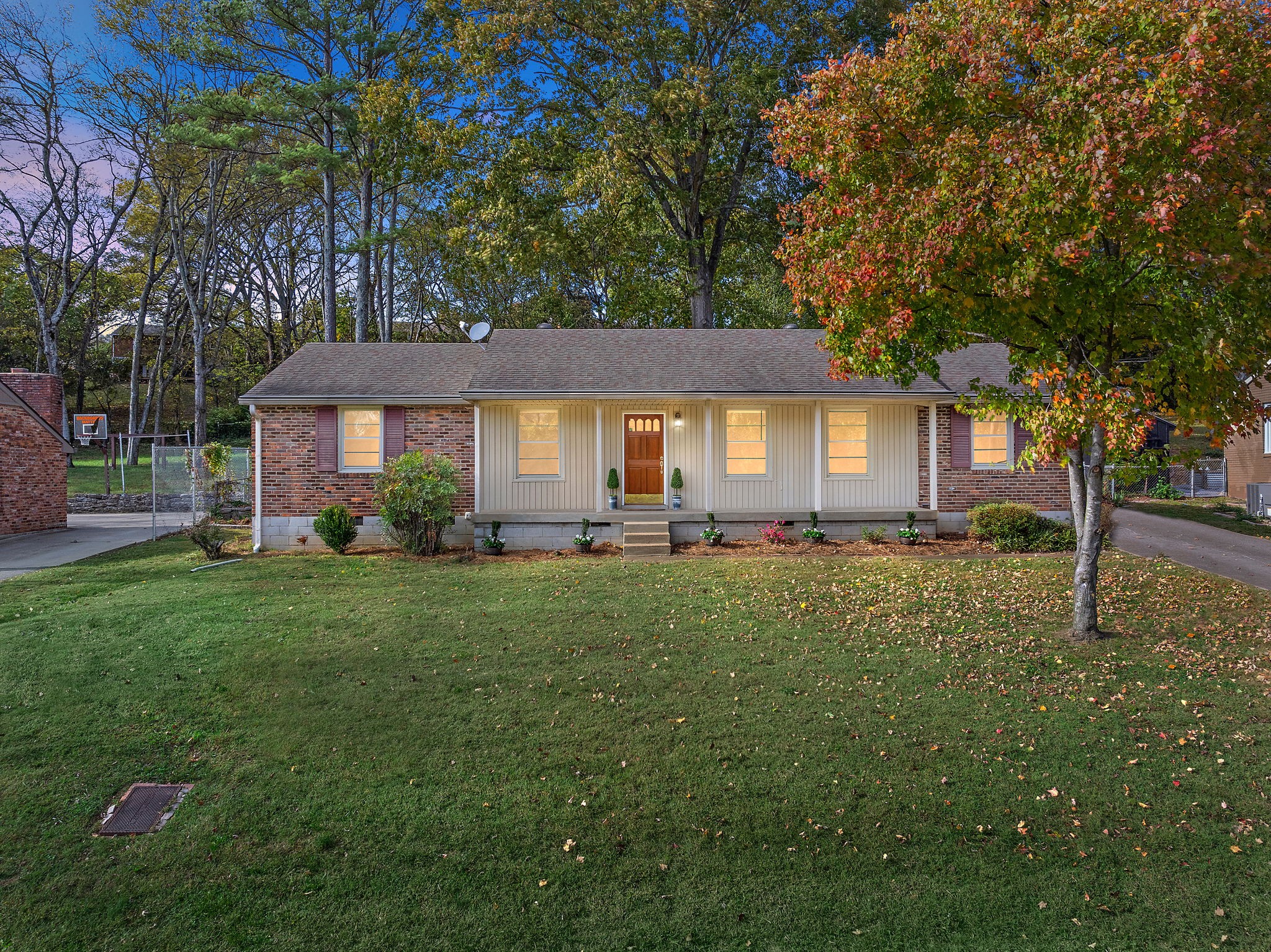 4807 Milner Dr