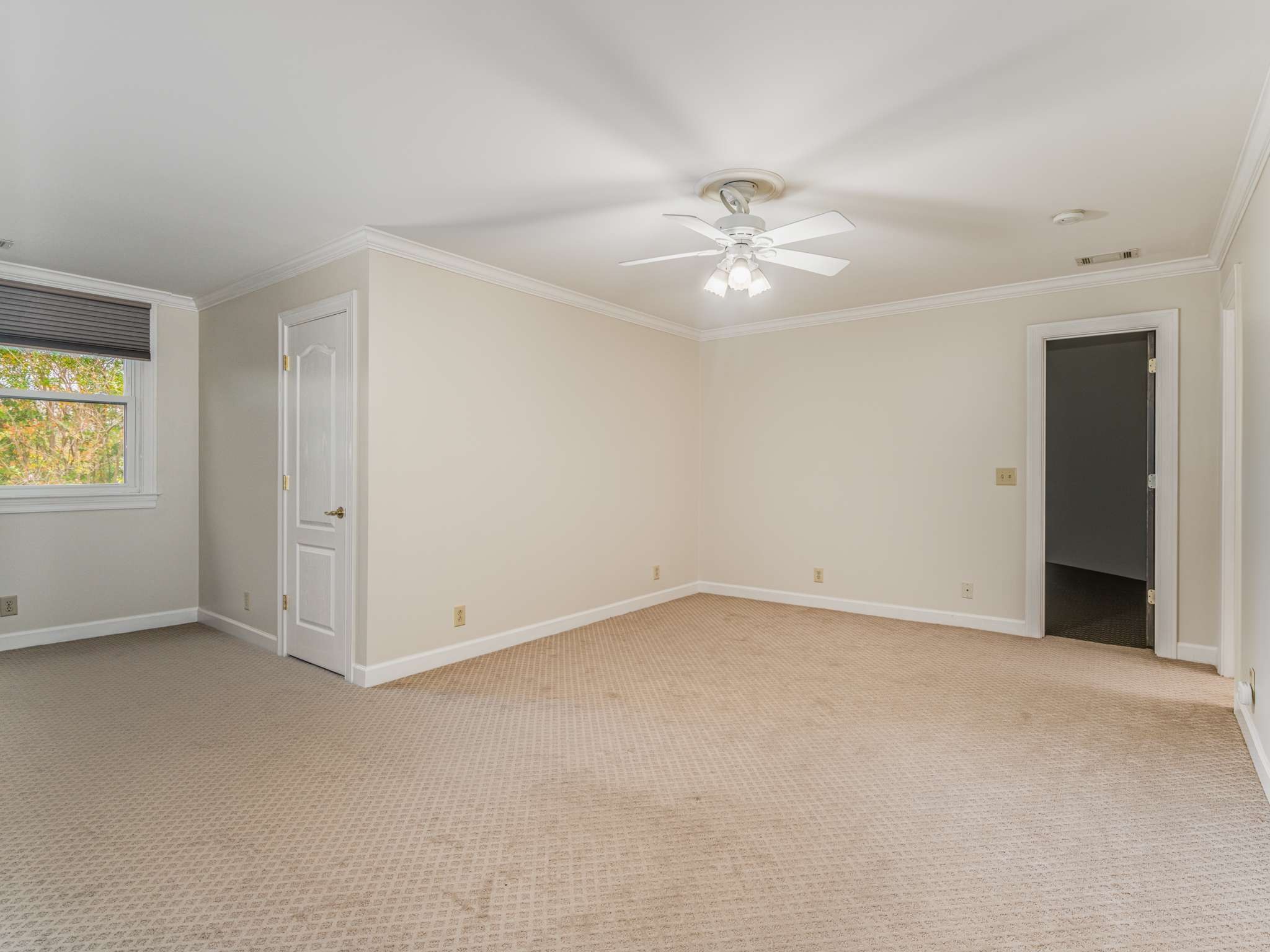 525 Dekemont Lane