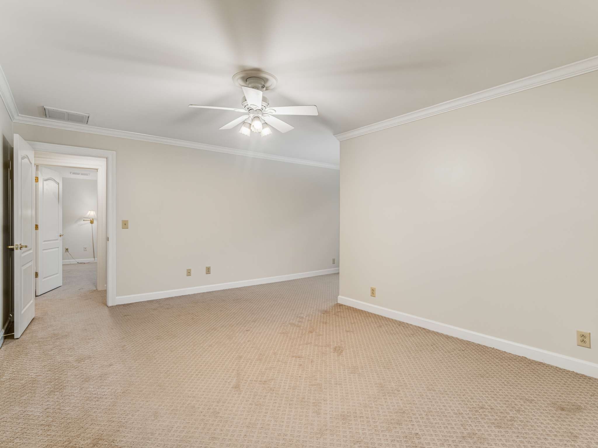 525 Dekemont Lane