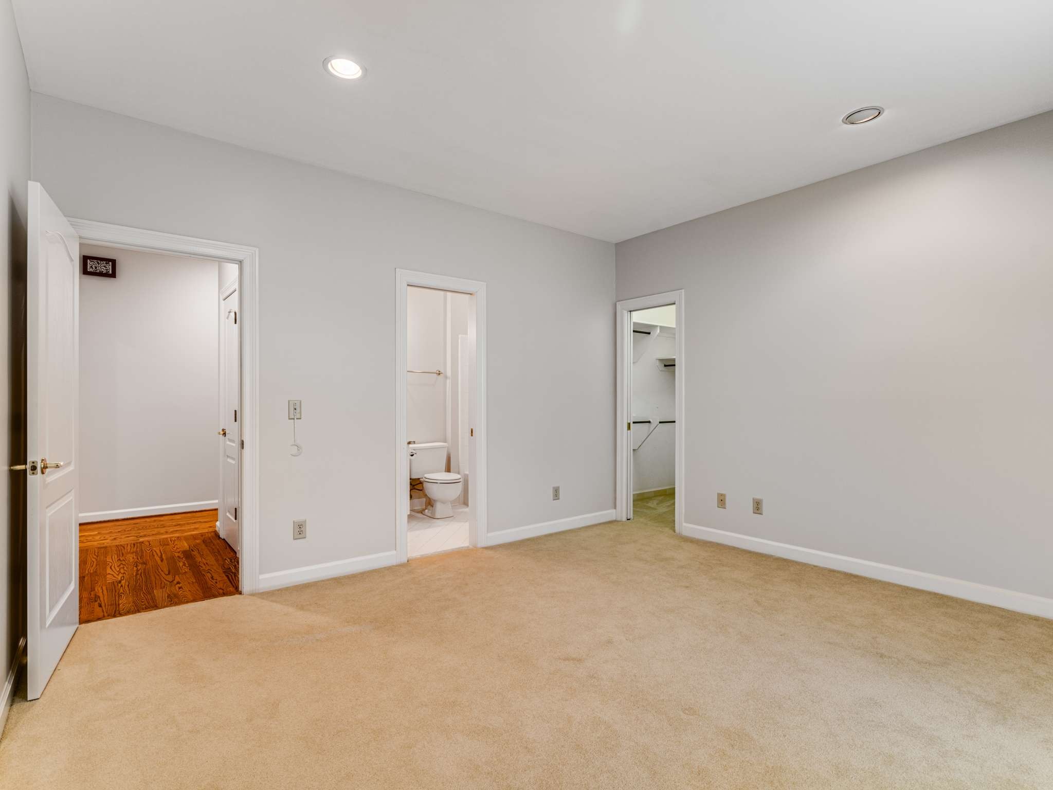 525 Dekemont Lane
