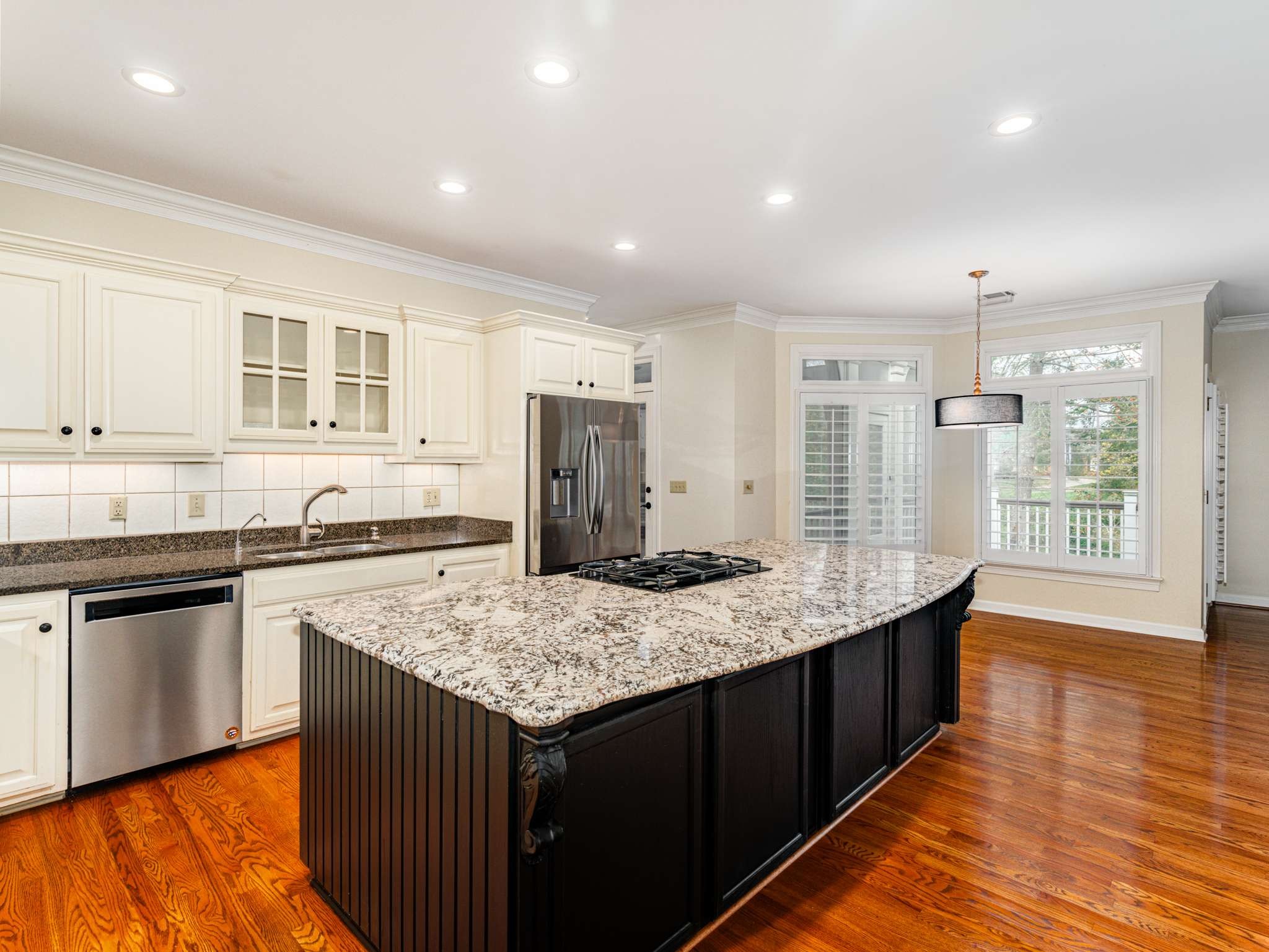 525 Dekemont Lane